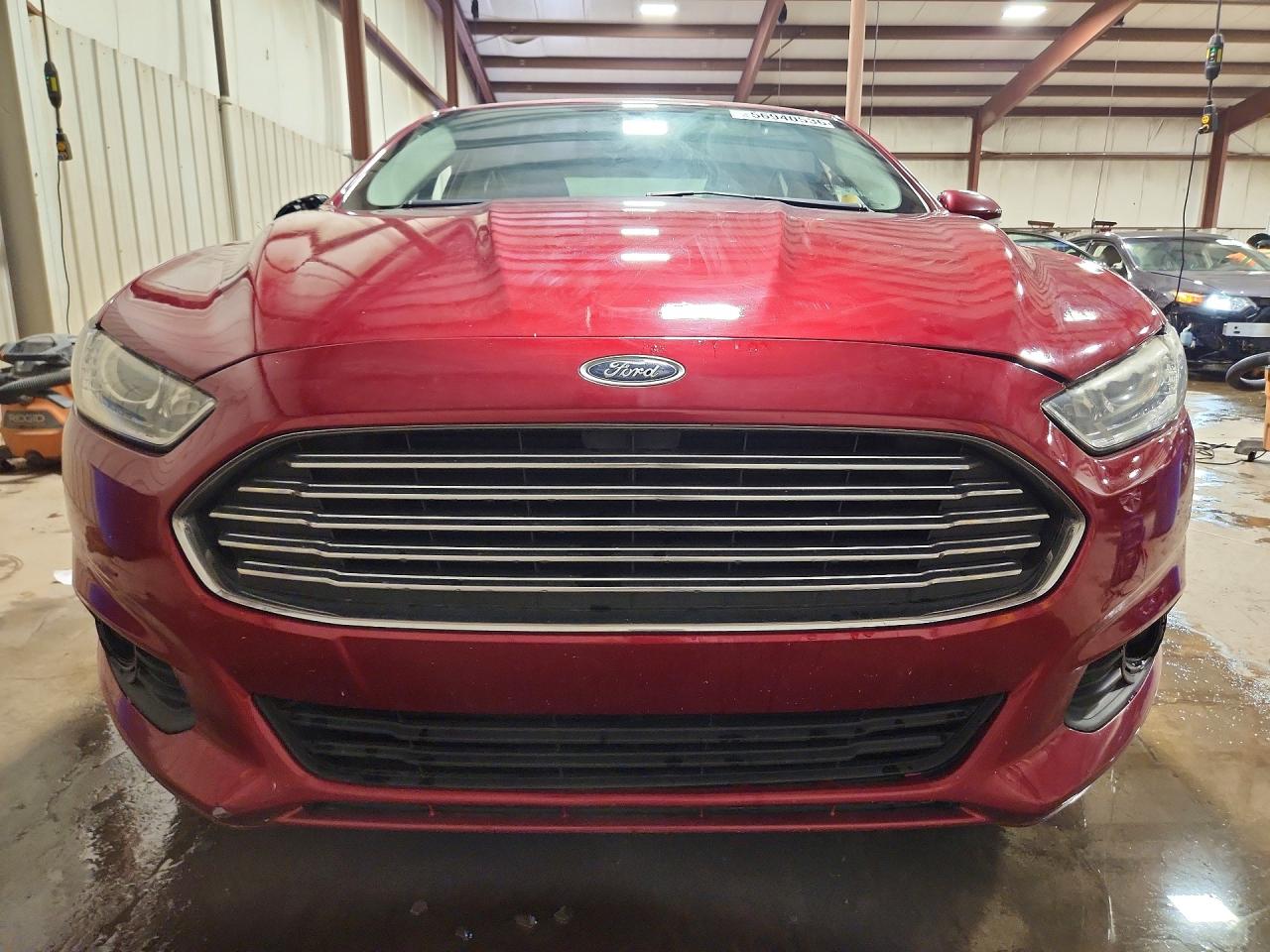 2014 Ford Fusion Se Red vin: 3FA6P0H74ER385311