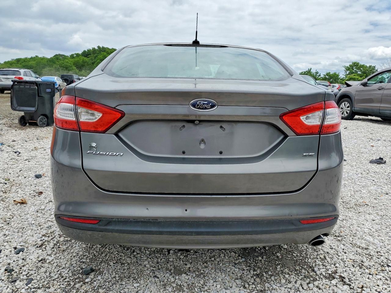 2014 Ford Fusion Se Серый vin: 3FA6P0H74ER390380