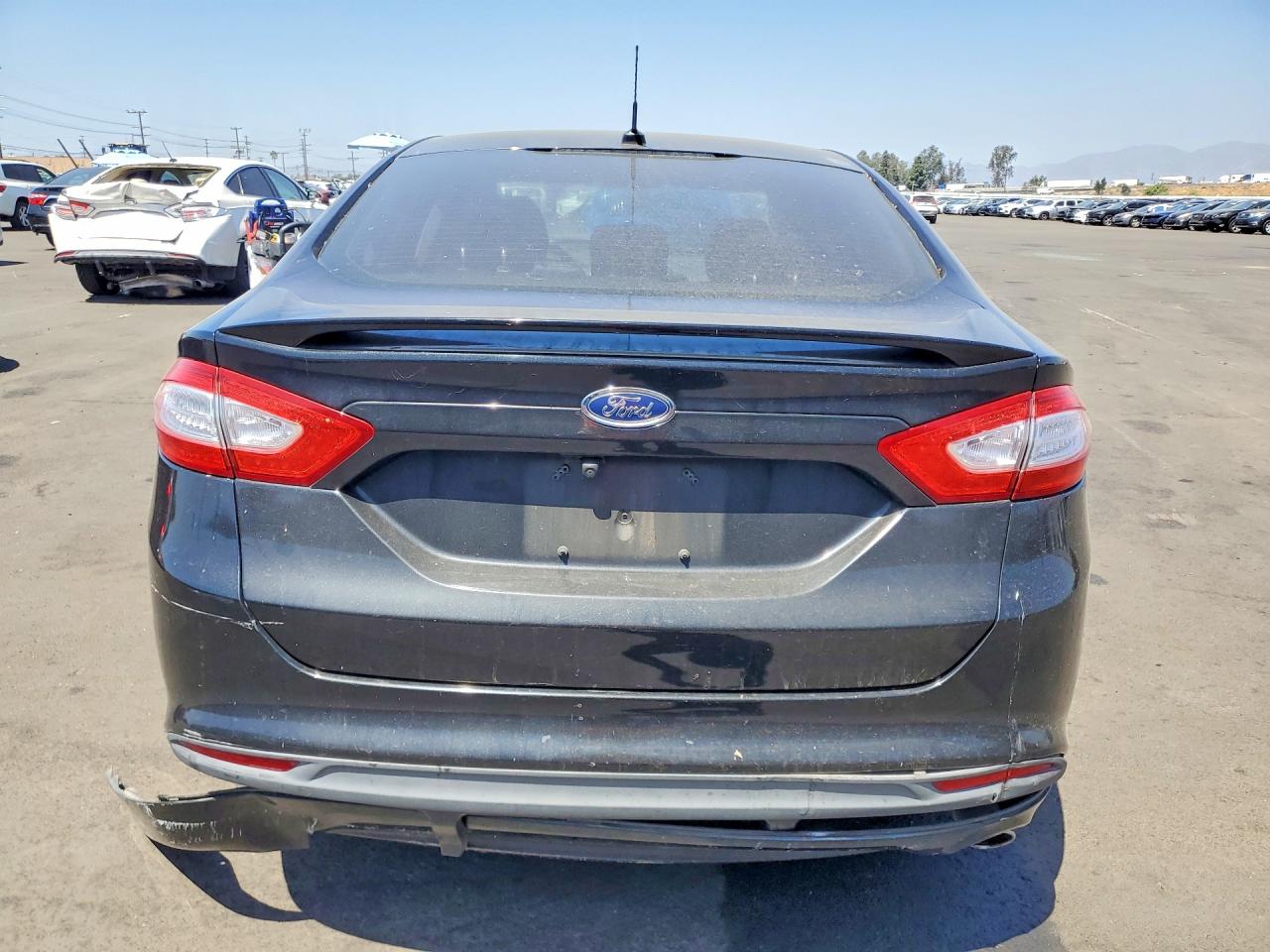 2014 Ford Fusion Se Черный vin: 3FA6P0H74ER392419