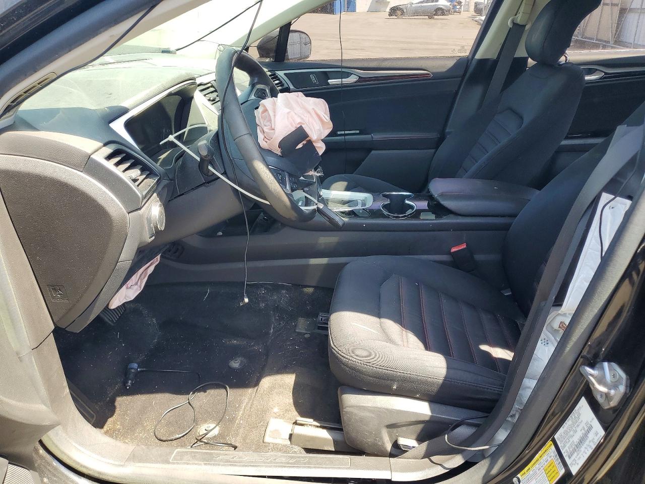 2014 Ford Fusion Se Черный vin: 3FA6P0H74ER392419