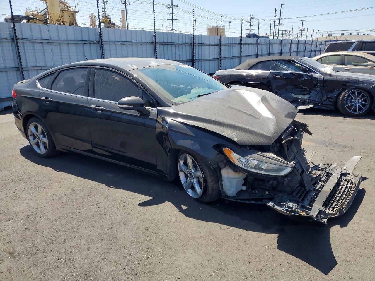 2014 Ford Fusion Se Черный vin: 3FA6P0H74ER392419