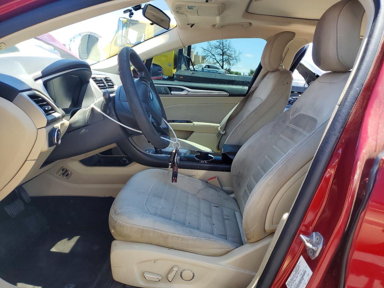 2015 Ford Fusion Se Red vin: 3FA6P0H74FR122401