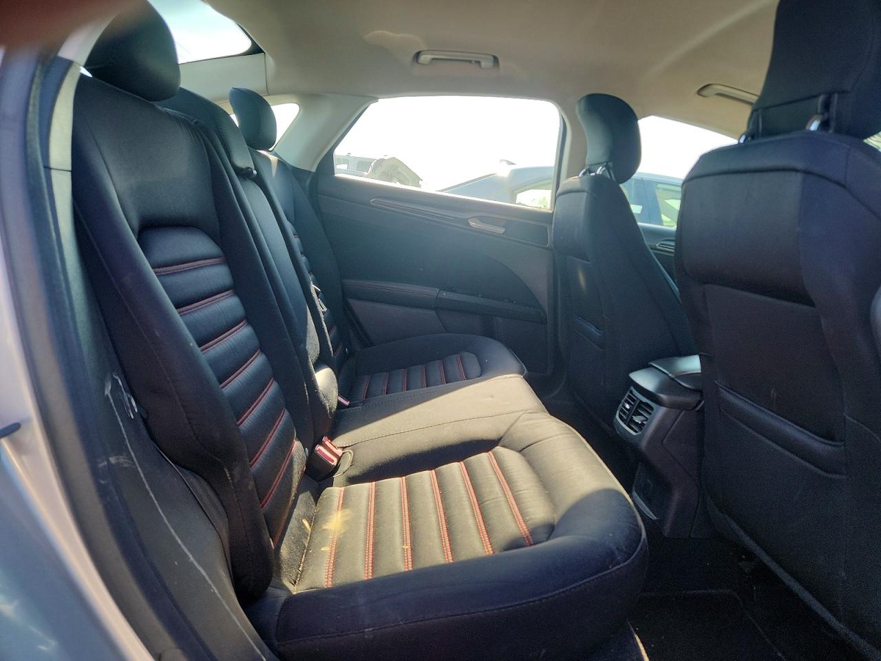 2015 Ford Fusion Se Silver vin: 3FA6P0H74FR150277