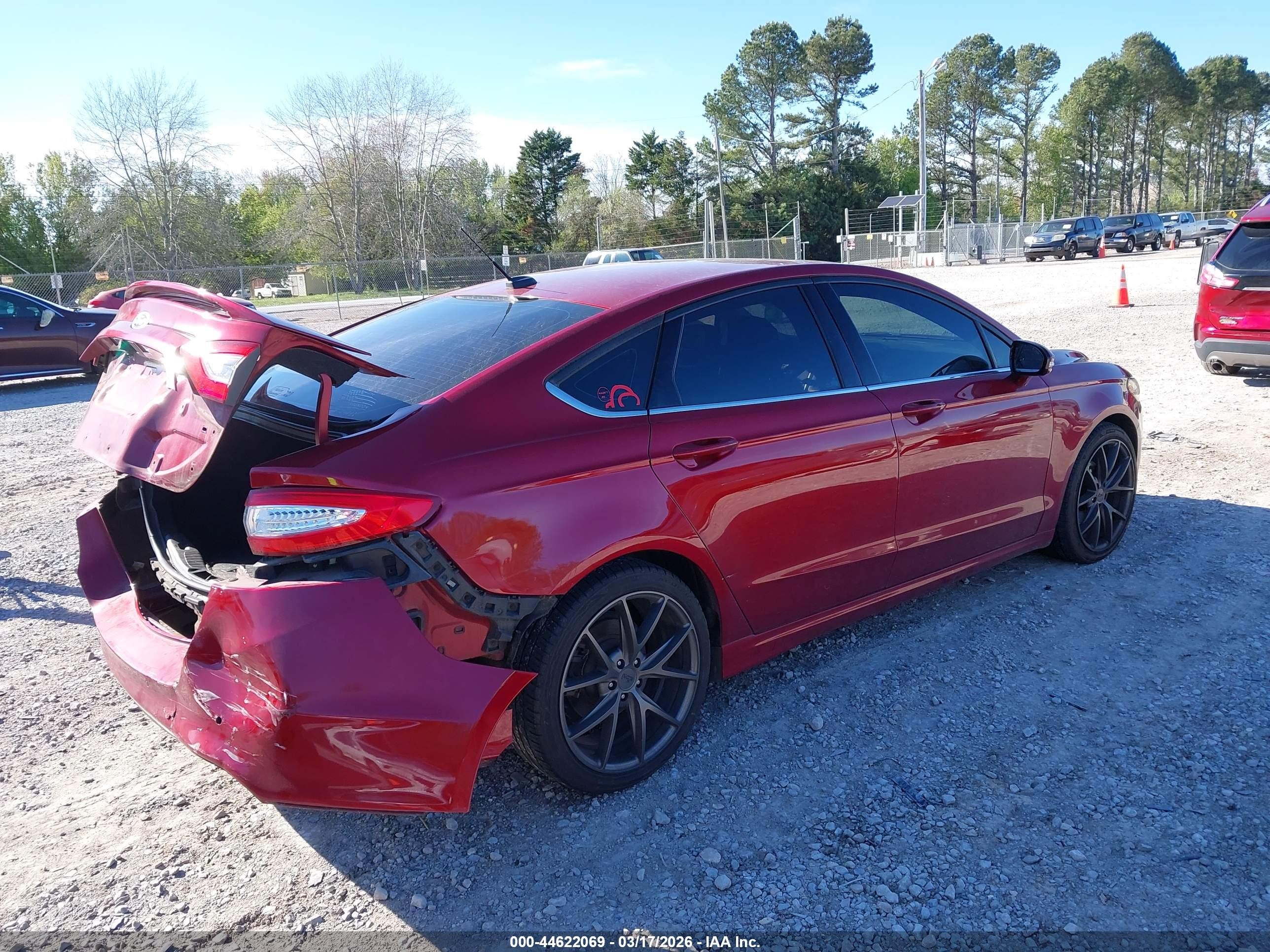 2015 Ford Fusion Se Red vin: 3FA6P0H74FR199124
