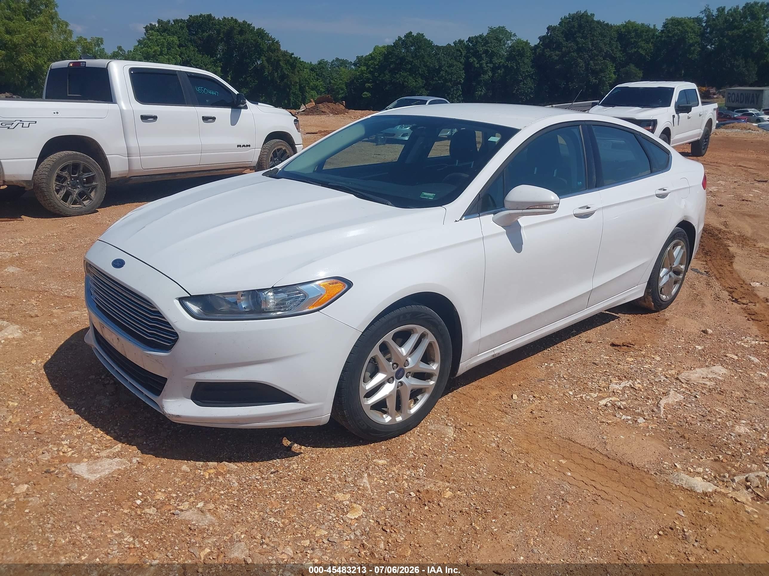 2015 Ford Fusion Se Белый vin: 3FA6P0H74FR231439