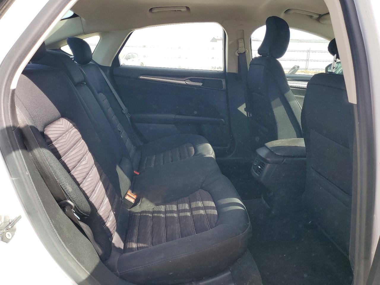 2016 Ford Fusion Se White vin: 3FA6P0H74GR117183