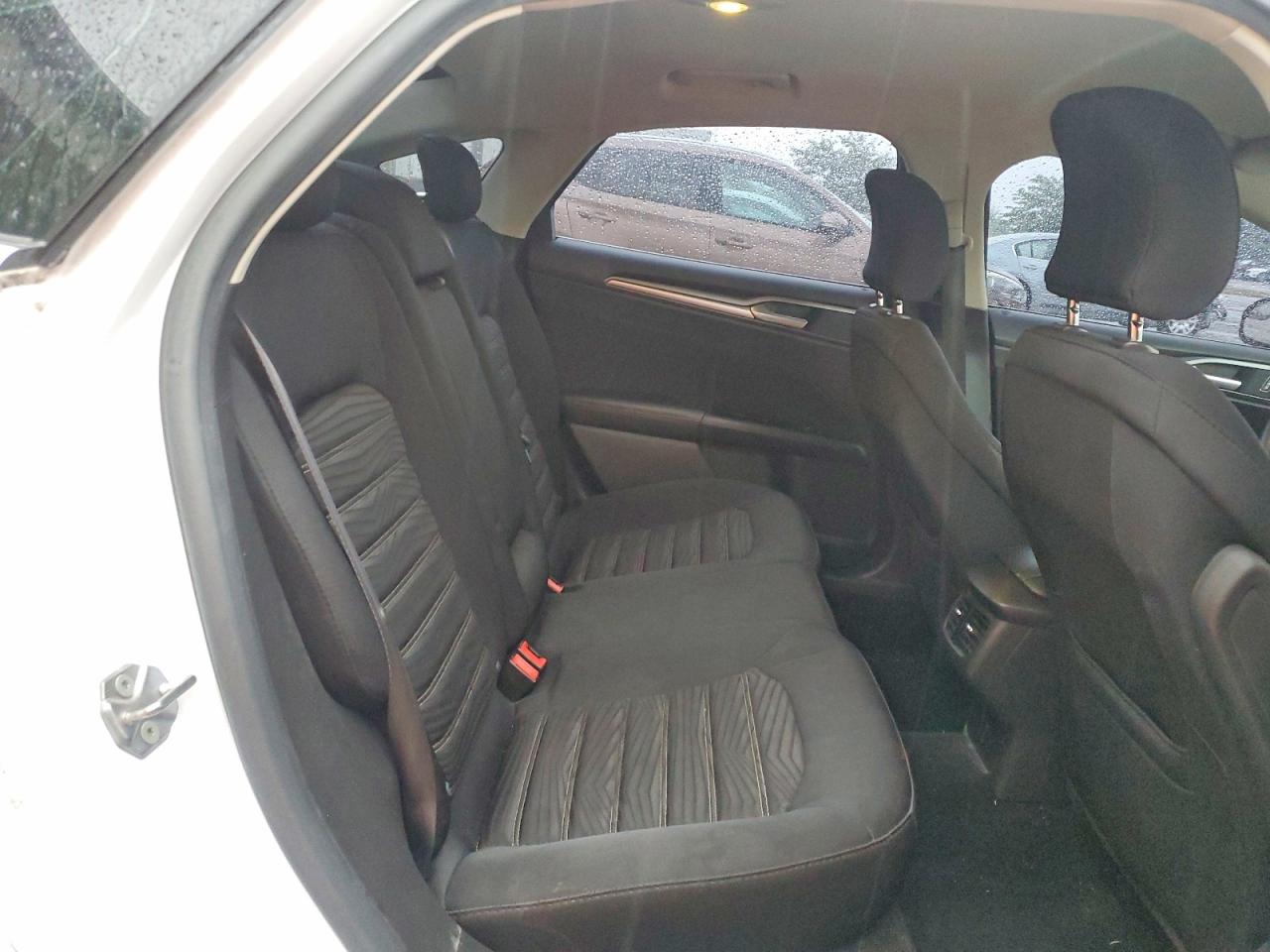 2016 Ford Fusion Se White vin: 3FA6P0H74GR307386