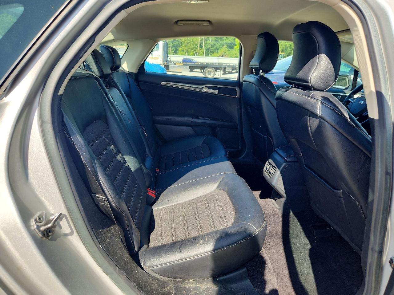 2017 Ford Fusion Se Silver vin: 3FA6P0H74HR225949