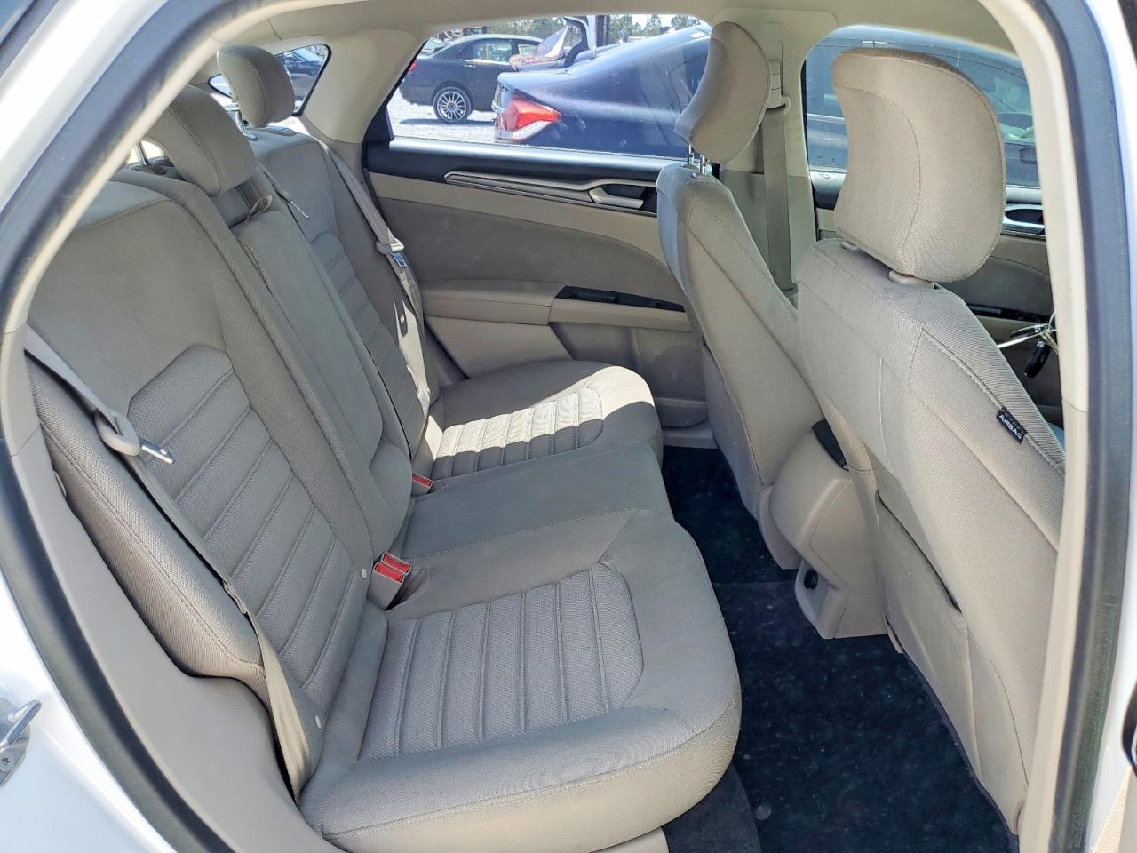 2017 Ford Fusion Se White vin: 3FA6P0H74HR370120
