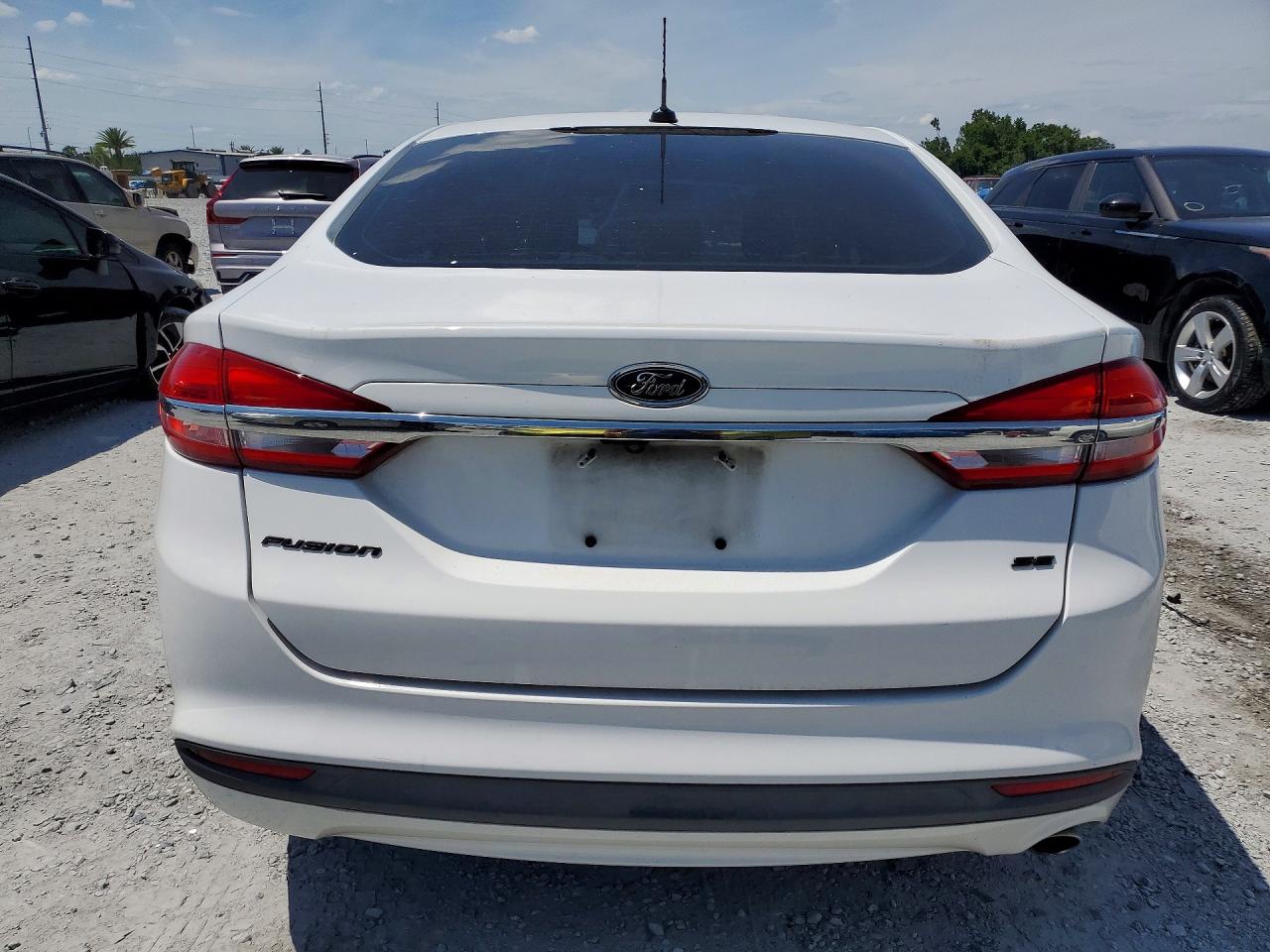 2017 Ford Fusion Se White vin: 3FA6P0H74HR370120