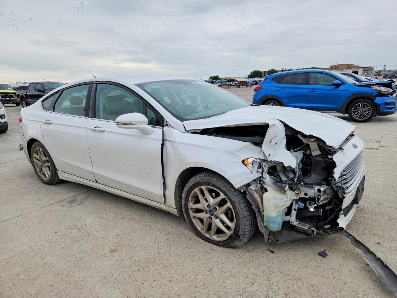 2014 Ford Fusion Se Белый vin: 3FA6P0H75ER113043