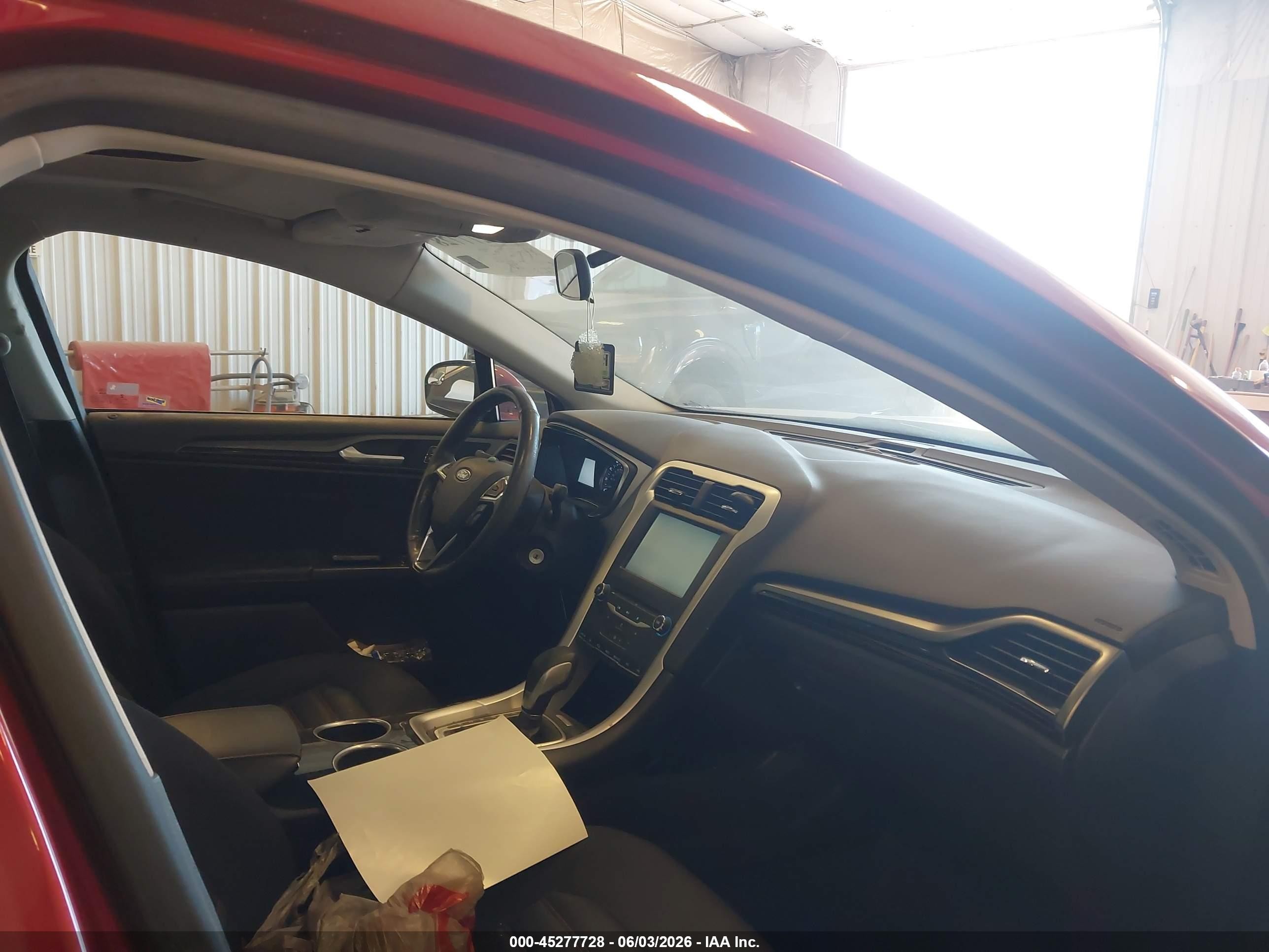 2014 Ford Fusion Se Red vin: 3FA6P0H75ER120798