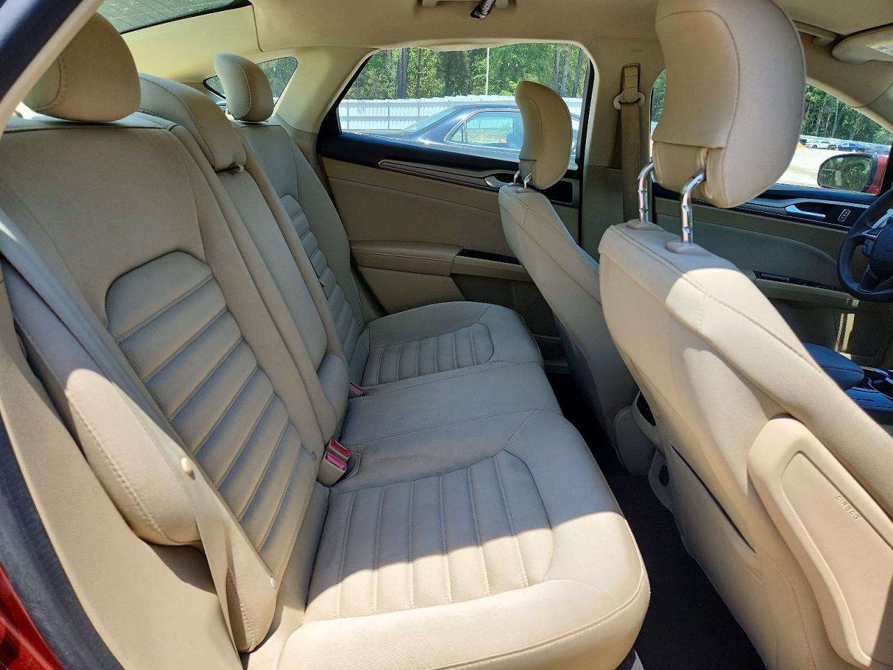 2014 Ford Fusion Se Красный vin: 3FA6P0H75ER173498