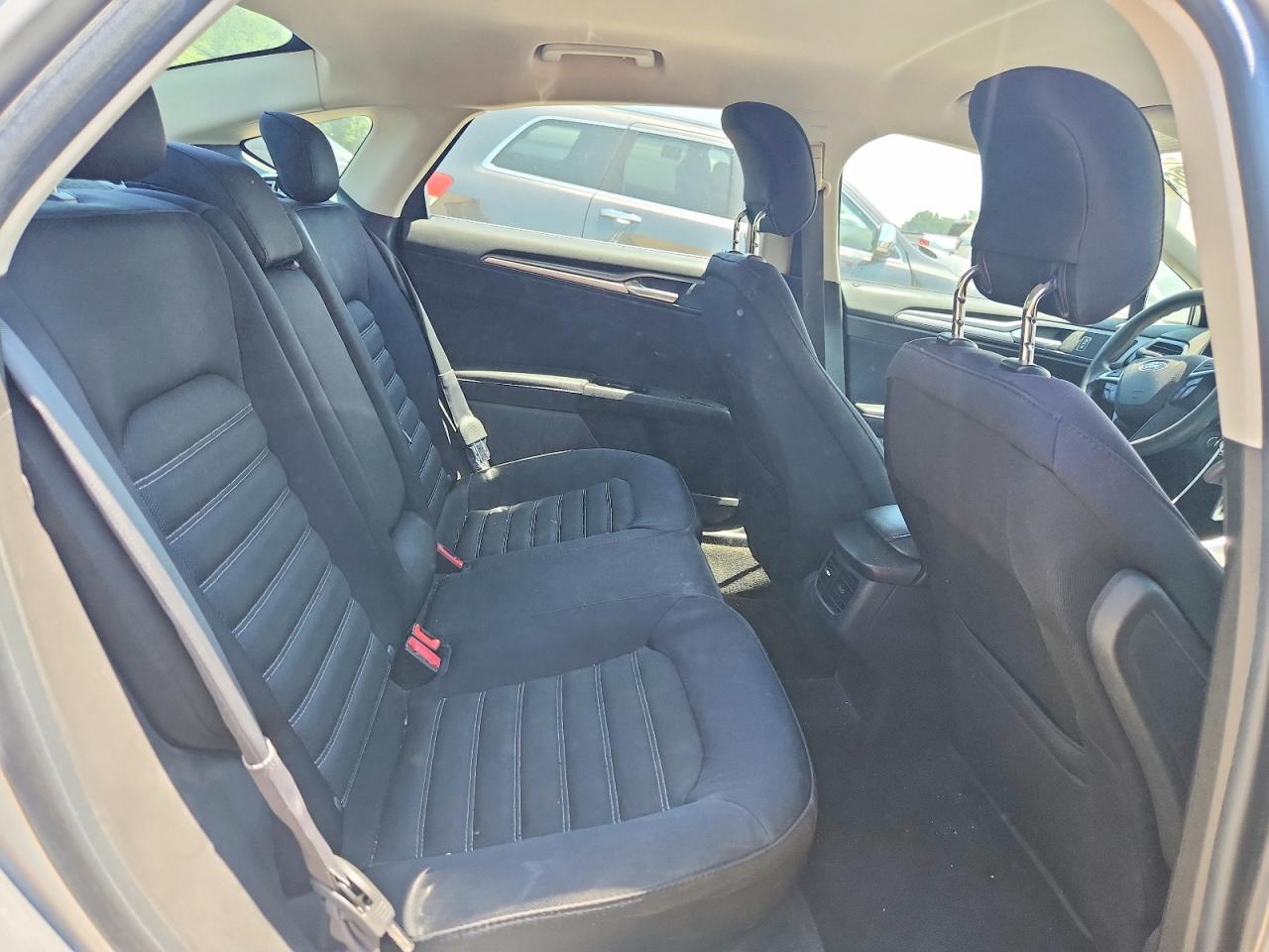 2014 Ford Fusion Se Silver vin: 3FA6P0H75ER184016
