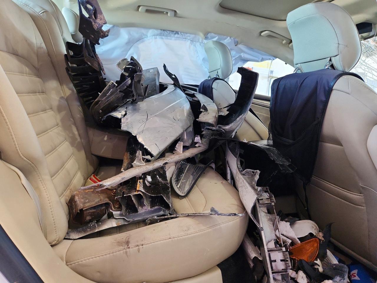 2014 Ford Fusion White vin: 3FA6P0H75ER198658