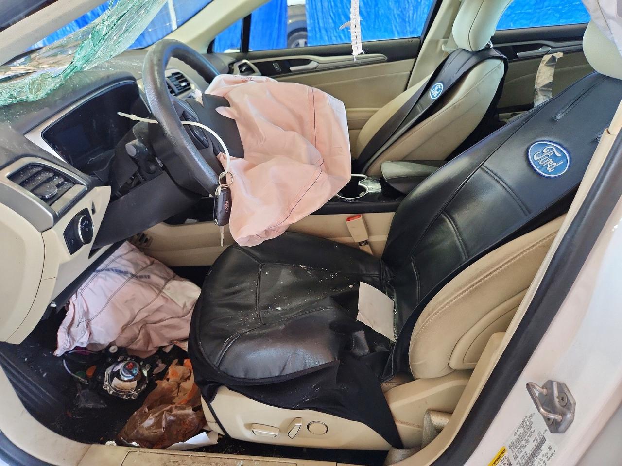 2014 Ford Fusion White vin: 3FA6P0H75ER198658