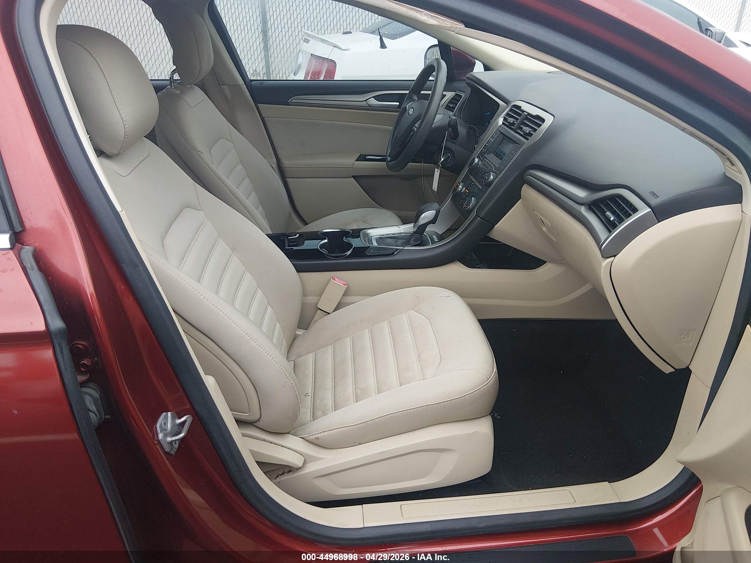 2014 Ford Fusion Se Red vin: 3FA6P0H75ER243887
