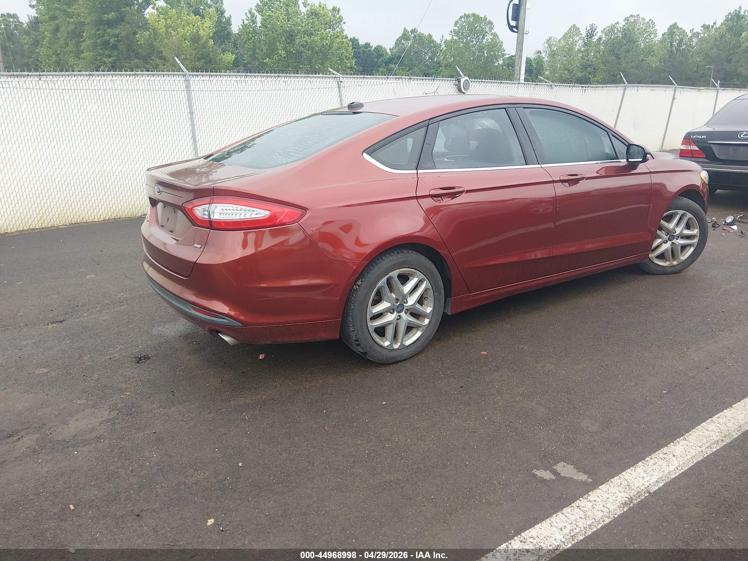 2014 Ford Fusion Se Red vin: 3FA6P0H75ER243887