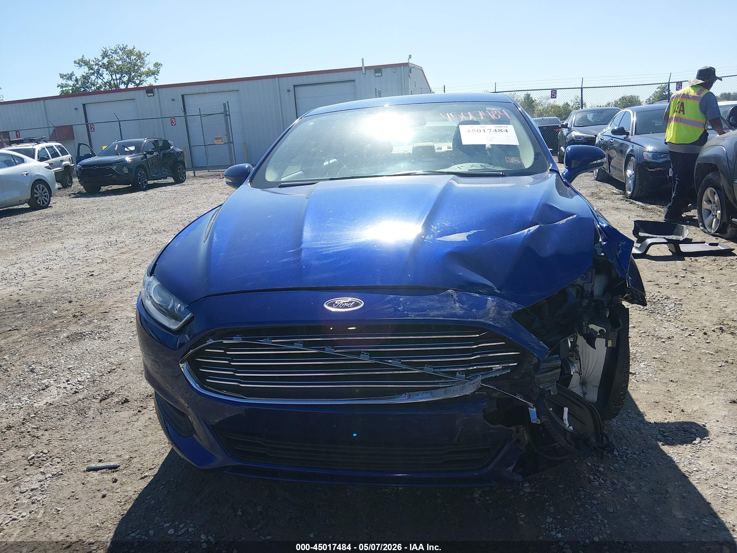 2014 Ford Fusion Se Синий vin: 3FA6P0H75ER374768