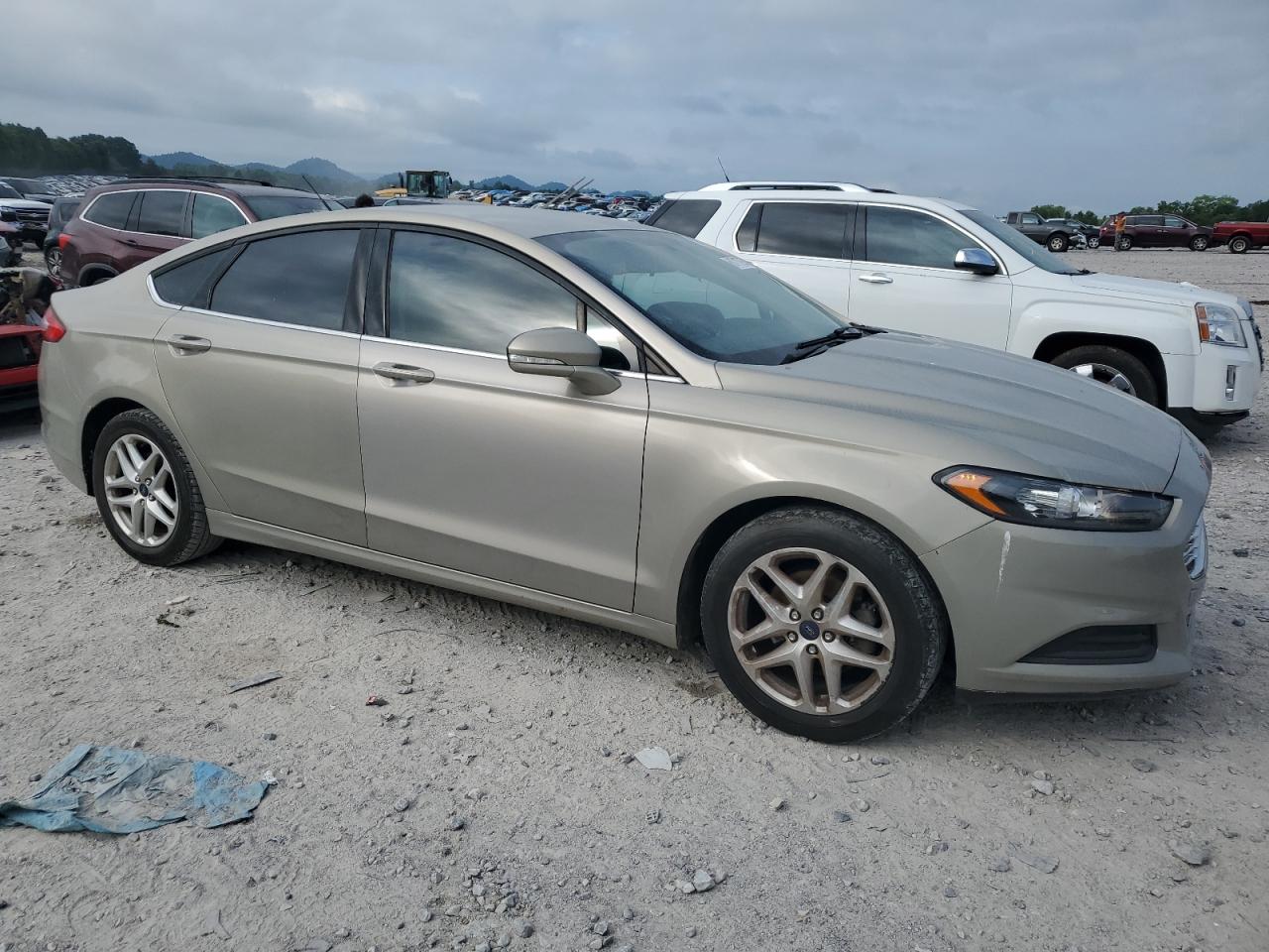 2015 Ford Fusion Se Tan vin: 3FA6P0H75FR141801