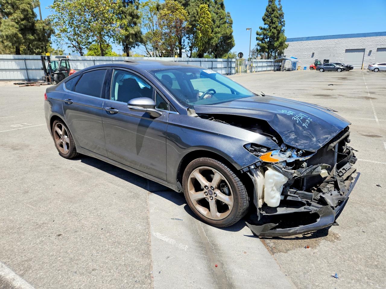 2015 Ford Fusion Se Серый vin: 3FA6P0H75FR199035