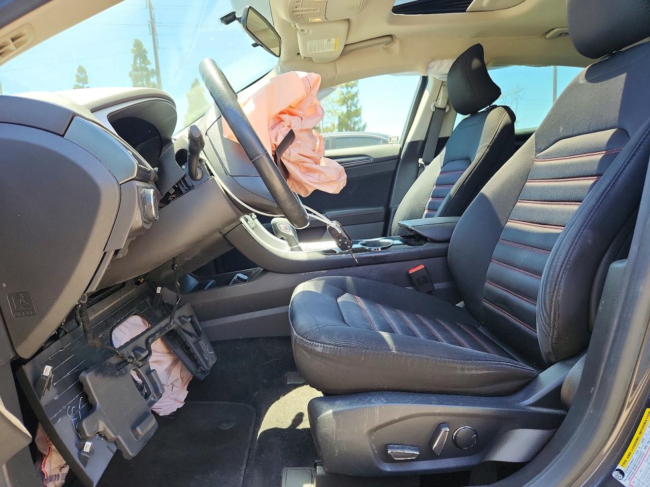 2015 Ford Fusion Se Серый vin: 3FA6P0H75FR199035