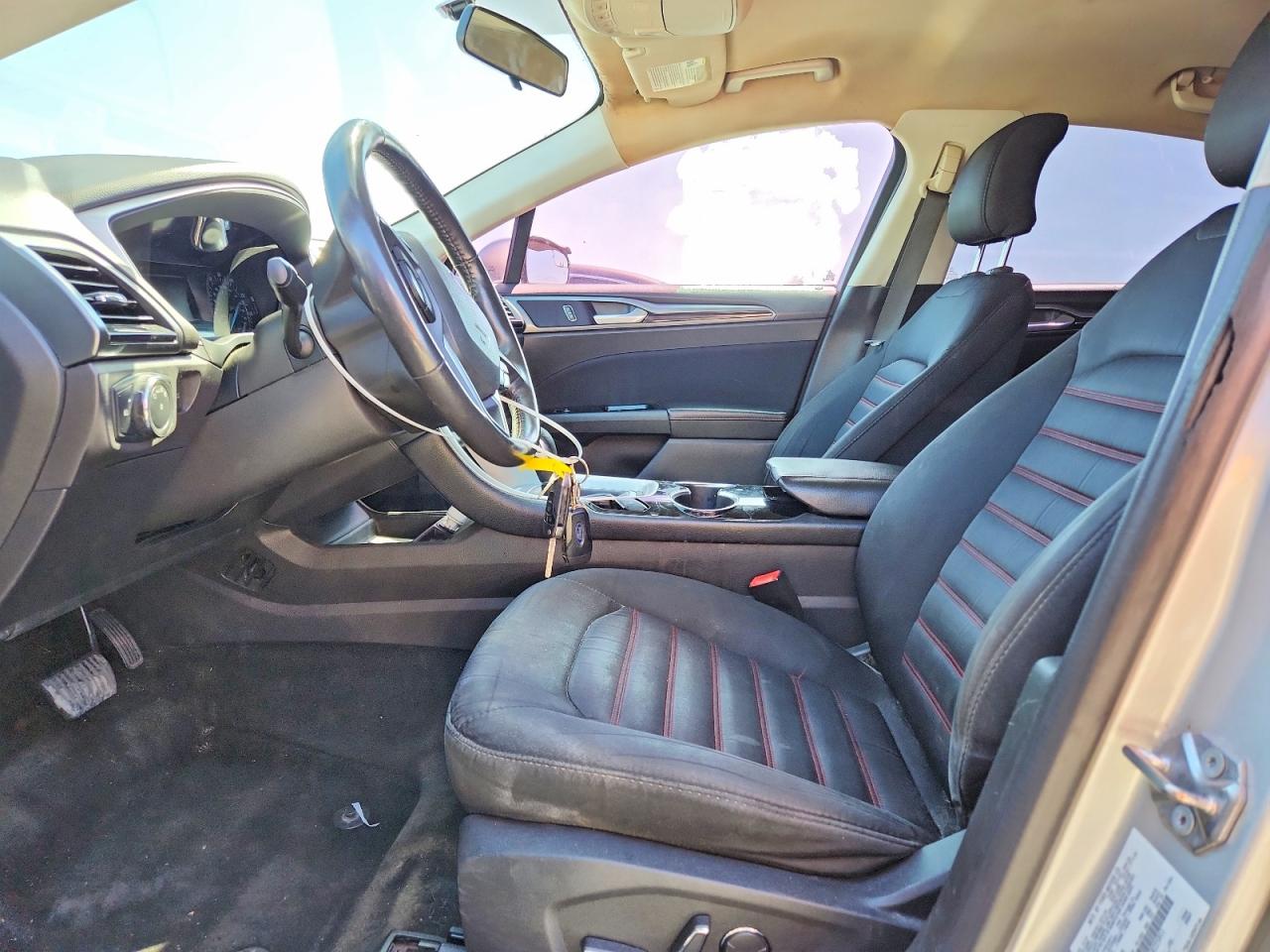 2015 Ford Fusion Se Silver vin: 3FA6P0H75FR225911