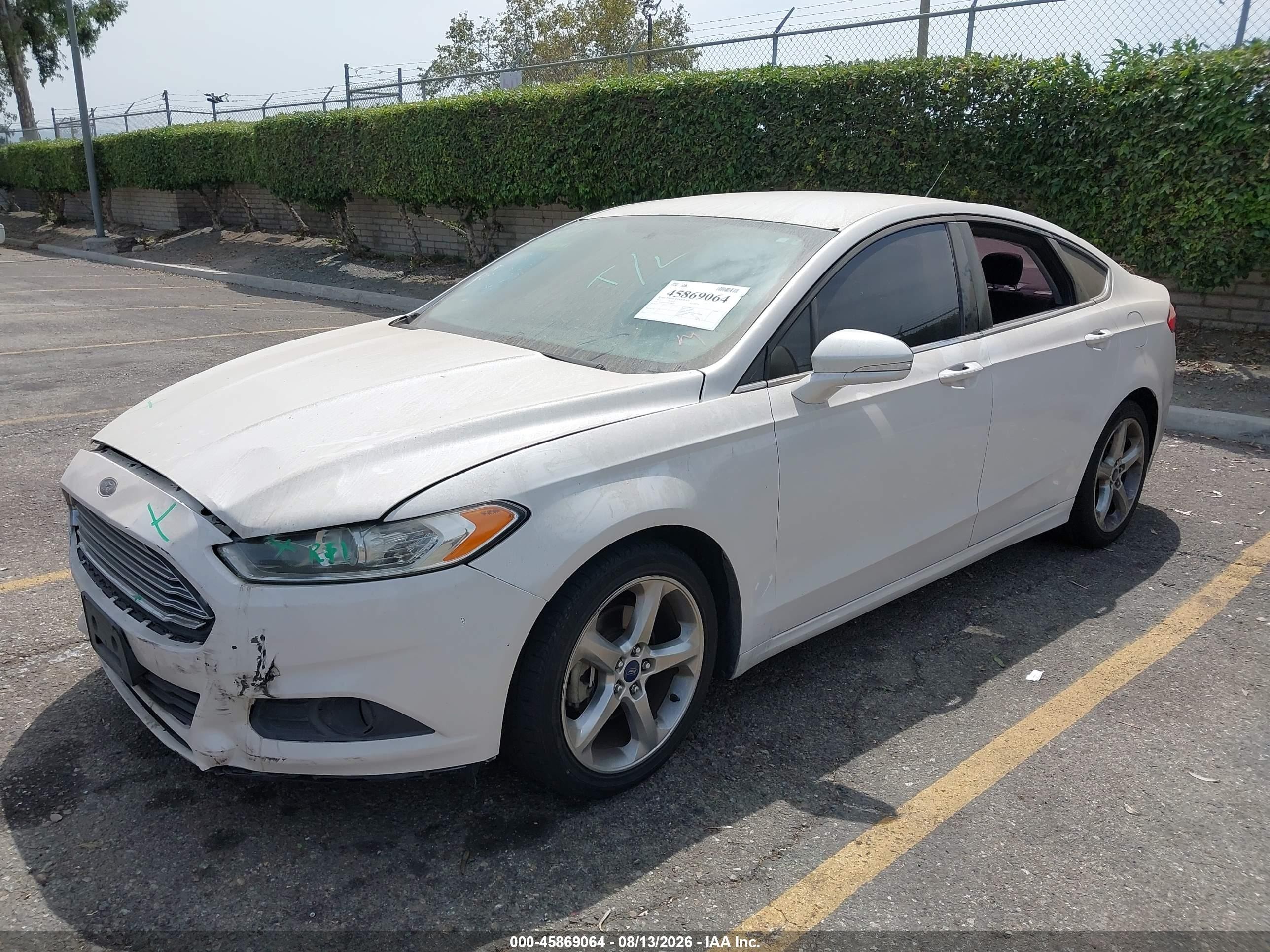2015 Ford Fusion Se Белый vin: 3FA6P0H75FR234818