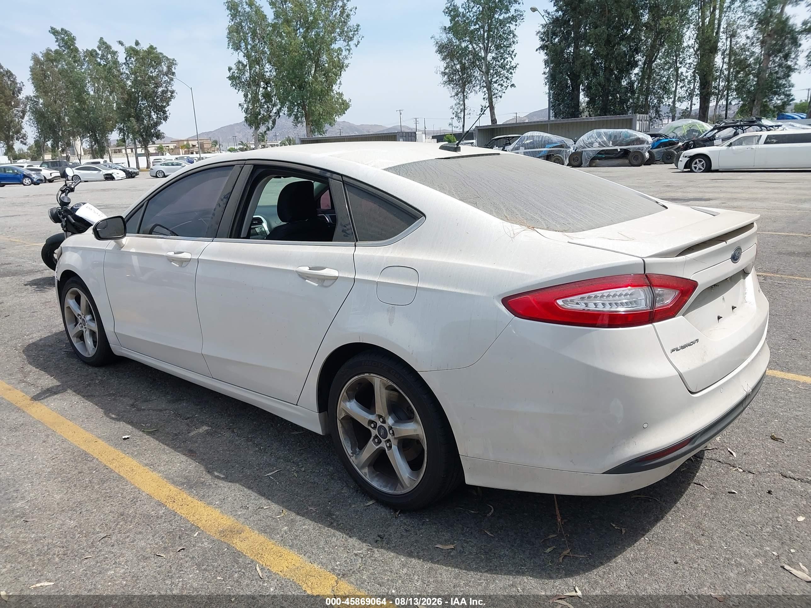 2015 Ford Fusion Se Белый vin: 3FA6P0H75FR234818
