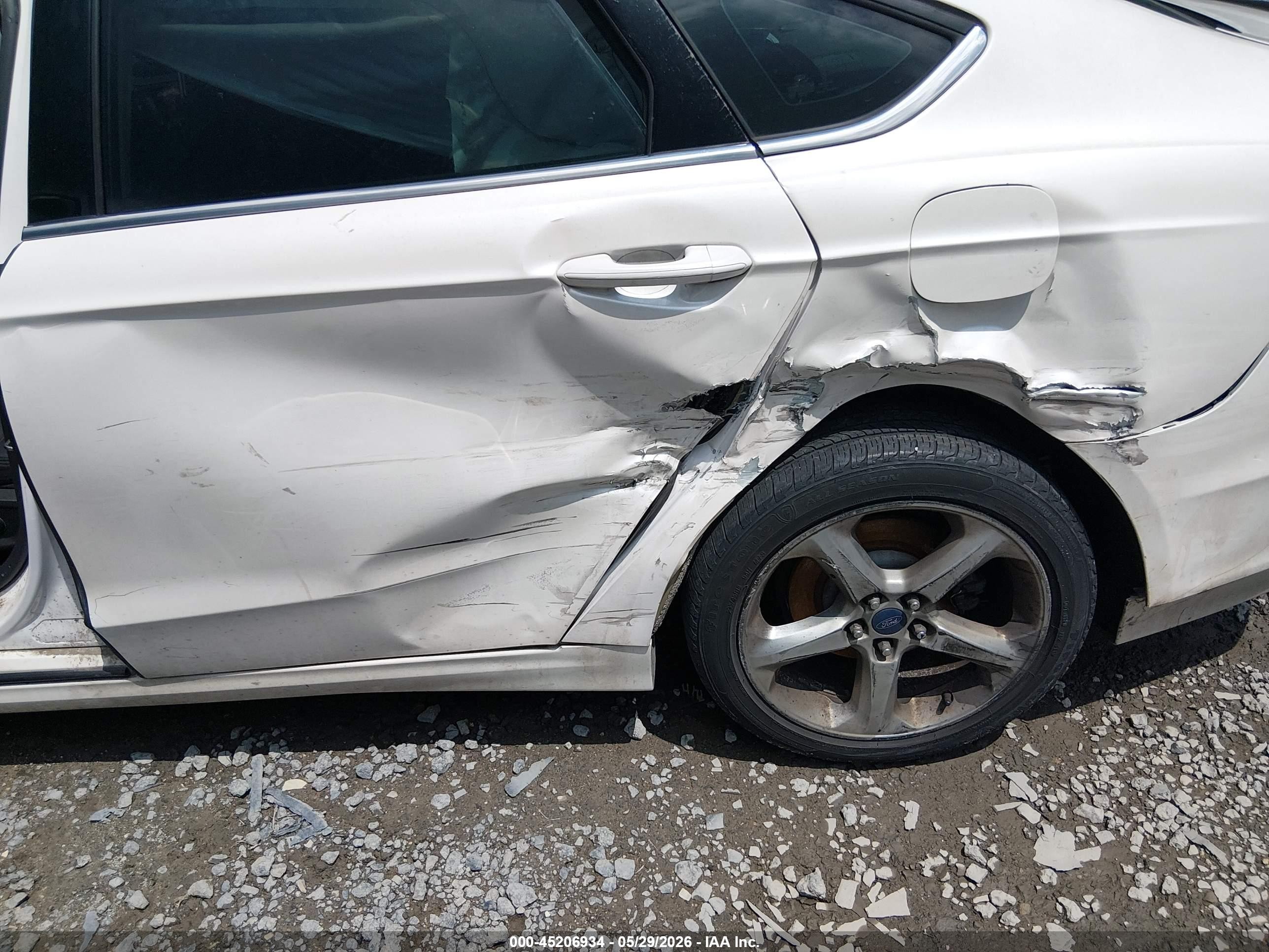 2015 Ford Fusion Se White vin: 3FA6P0H75FR256138