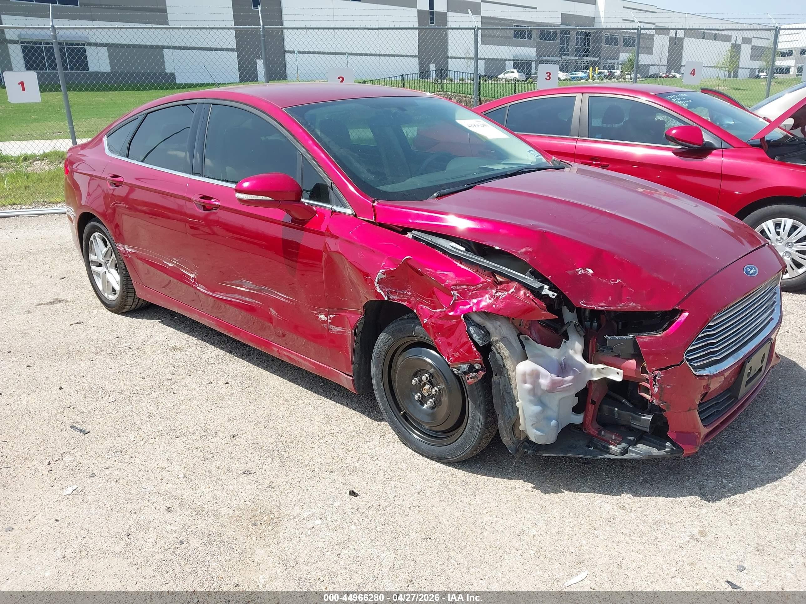 2015 Ford Fusion Se Red vin: 3FA6P0H75FR300669