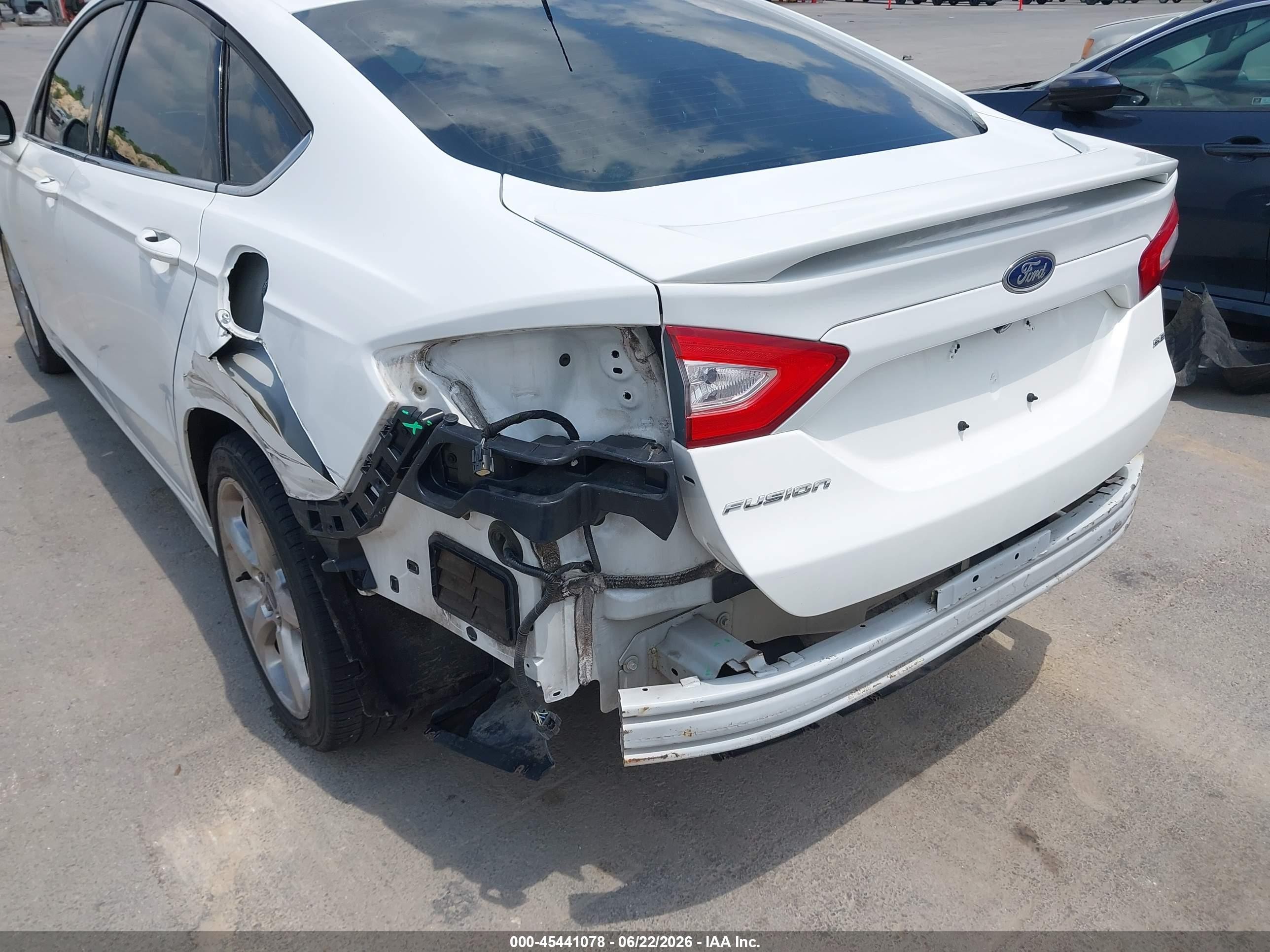 2015 Ford Fusion Se White vin: 3FA6P0H75FR304575