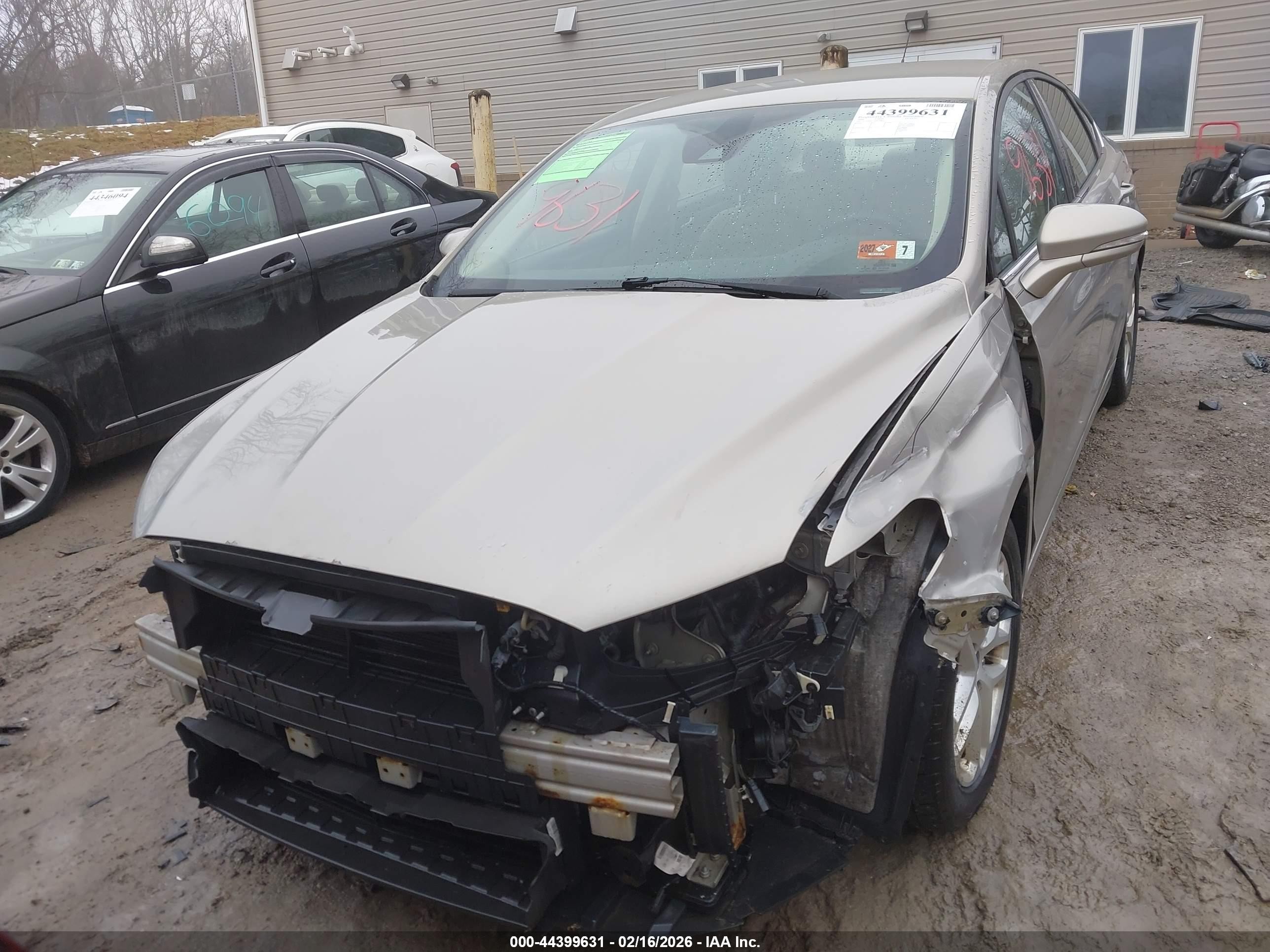2016 Ford Fusion Se Beige vin: 3FA6P0H75GR199831