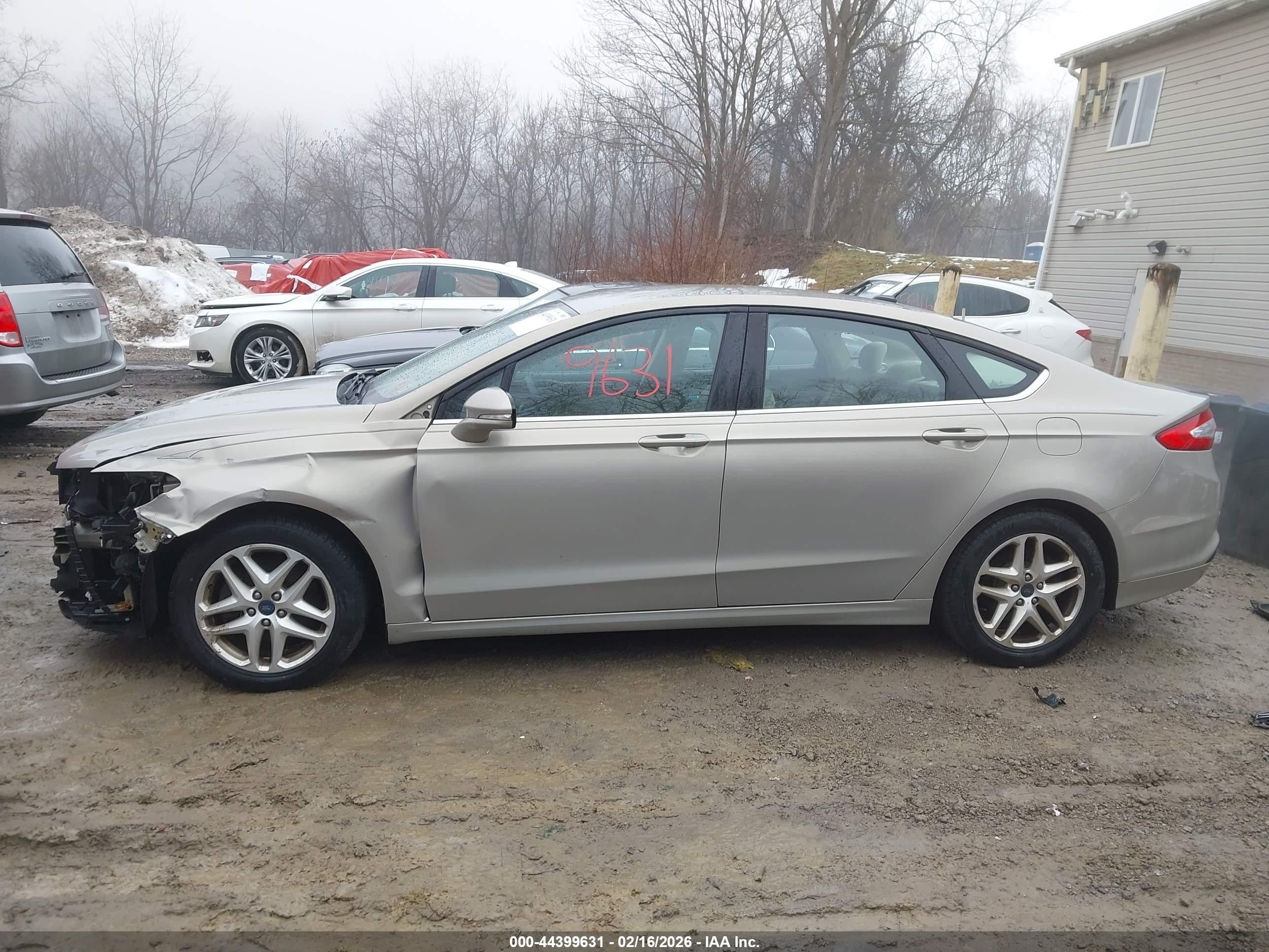 2016 Ford Fusion Se Beige vin: 3FA6P0H75GR199831