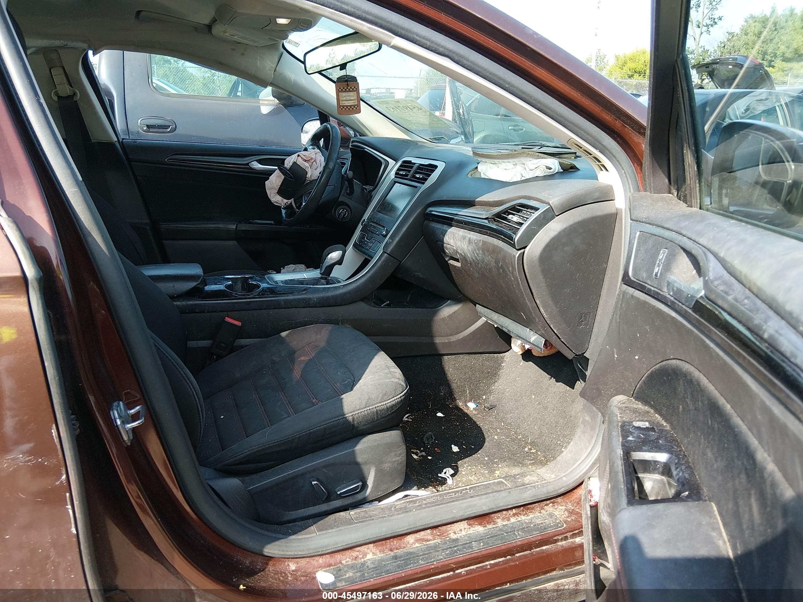 2016 Ford Fusion Se Коричневый vin: 3FA6P0H75GR237302