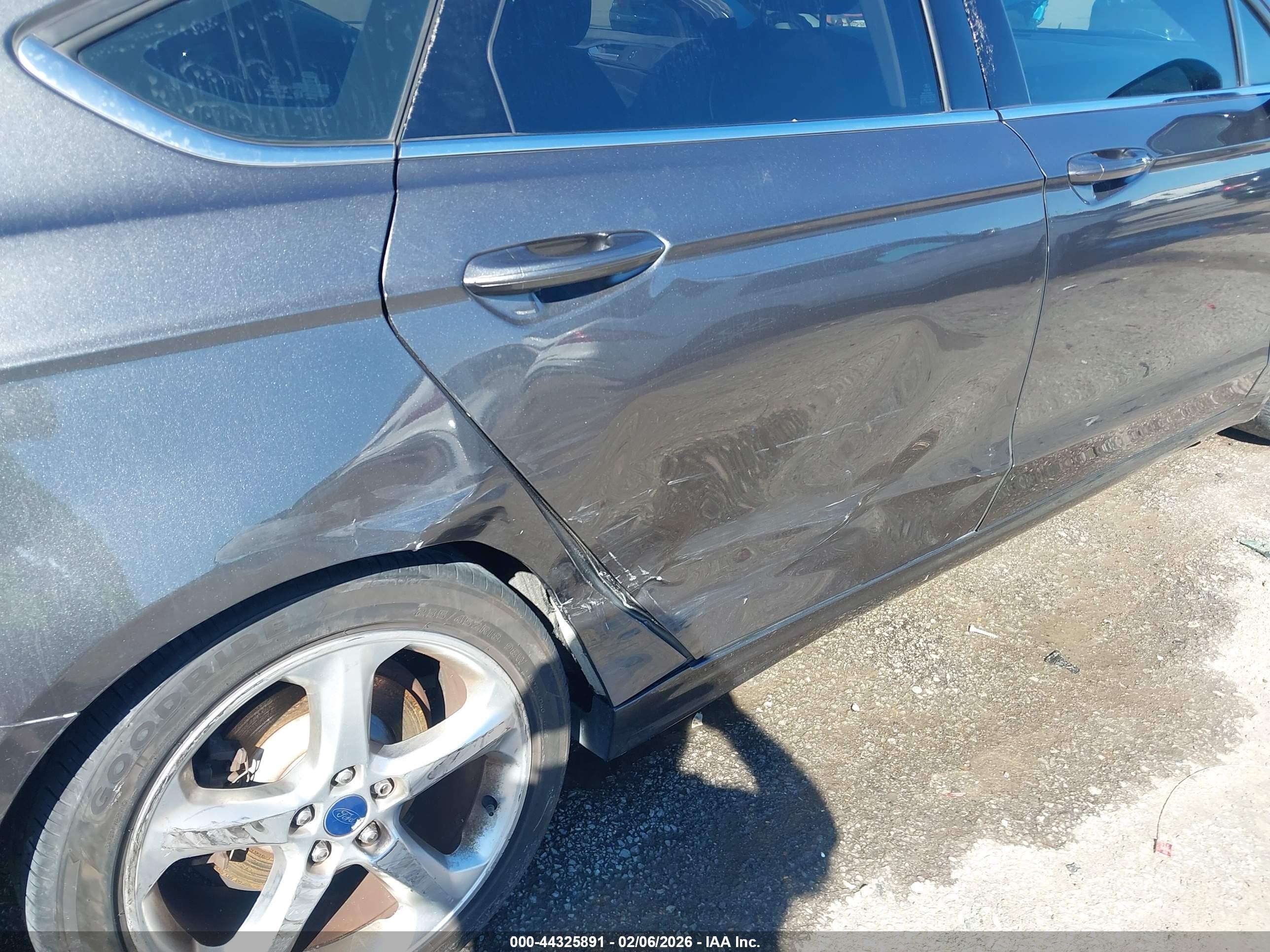 2016 Ford Fusion Se Gray vin: 3FA6P0H75GR351235