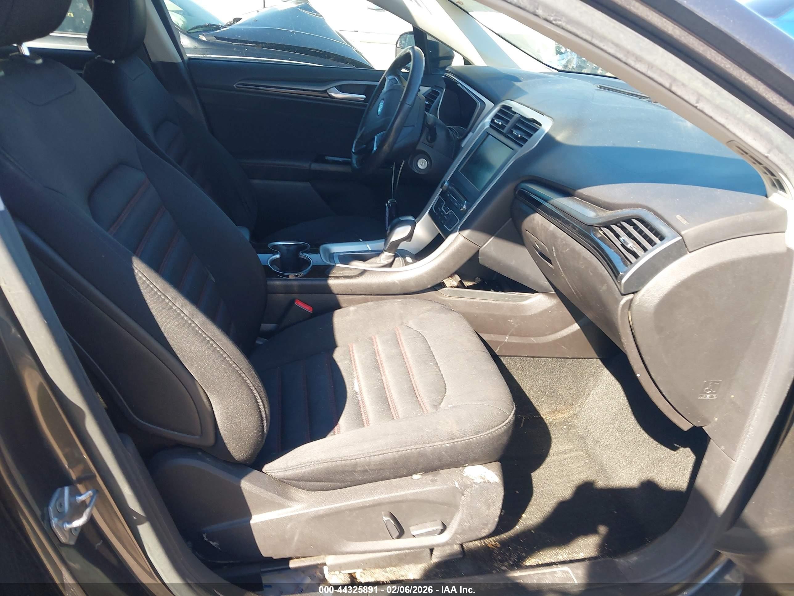 2016 Ford Fusion Se Gray vin: 3FA6P0H75GR351235