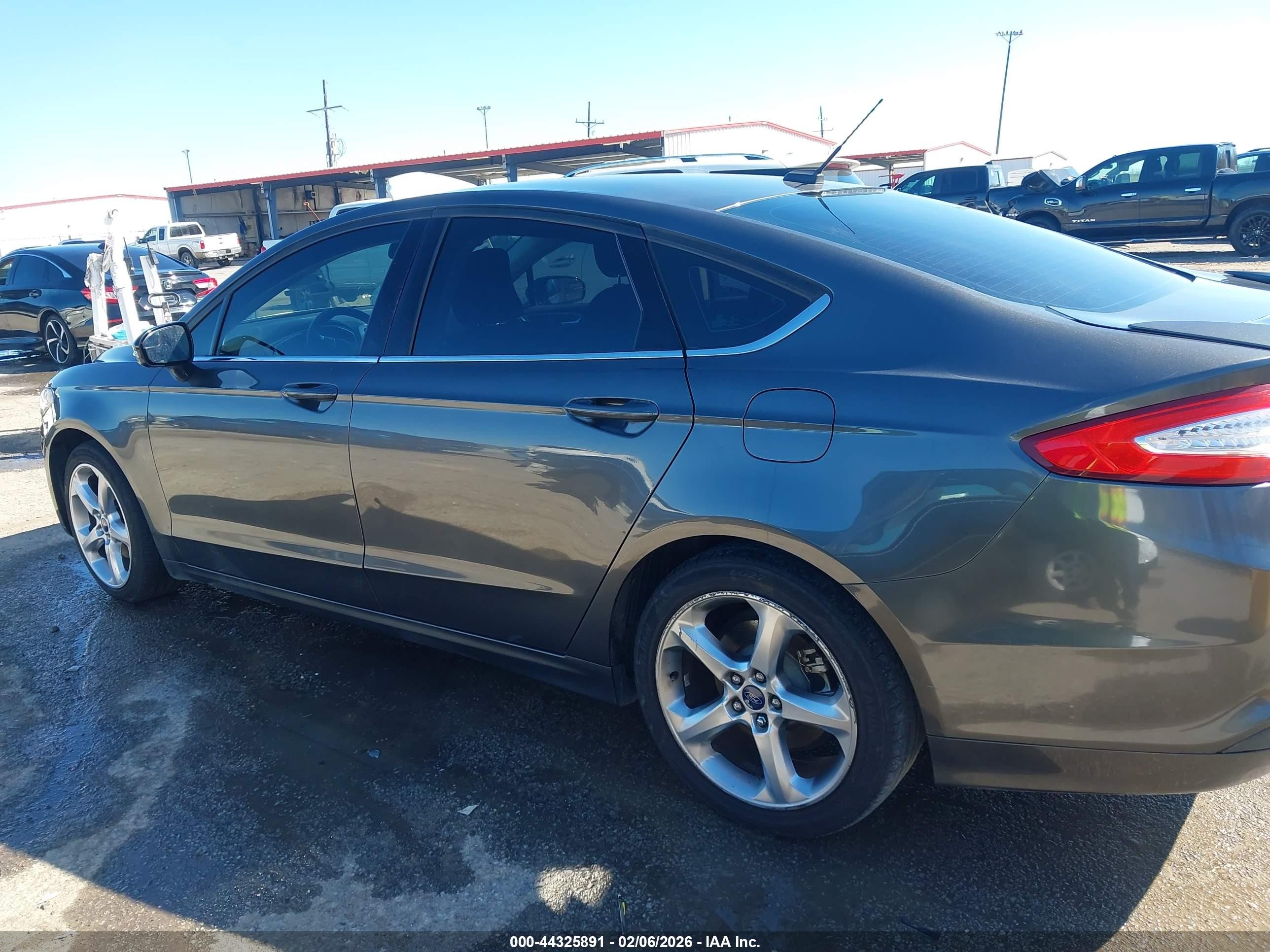 2016 Ford Fusion Se Gray vin: 3FA6P0H75GR351235