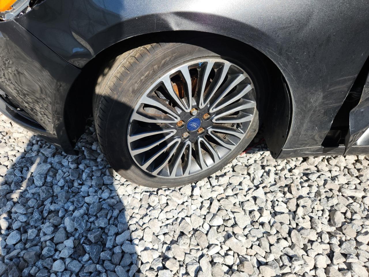 2017 Ford Fusion Se Gray vin: 3FA6P0H75HR227029 Damage: Left Front Wheel, Curb Rash, > 12 Inches