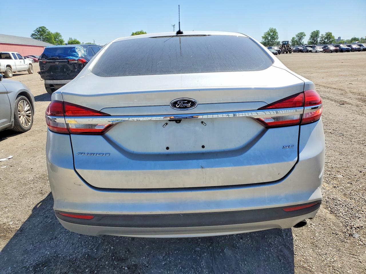 2018 Ford Fusion Se Silver vin: 3FA6P0H75JR112193