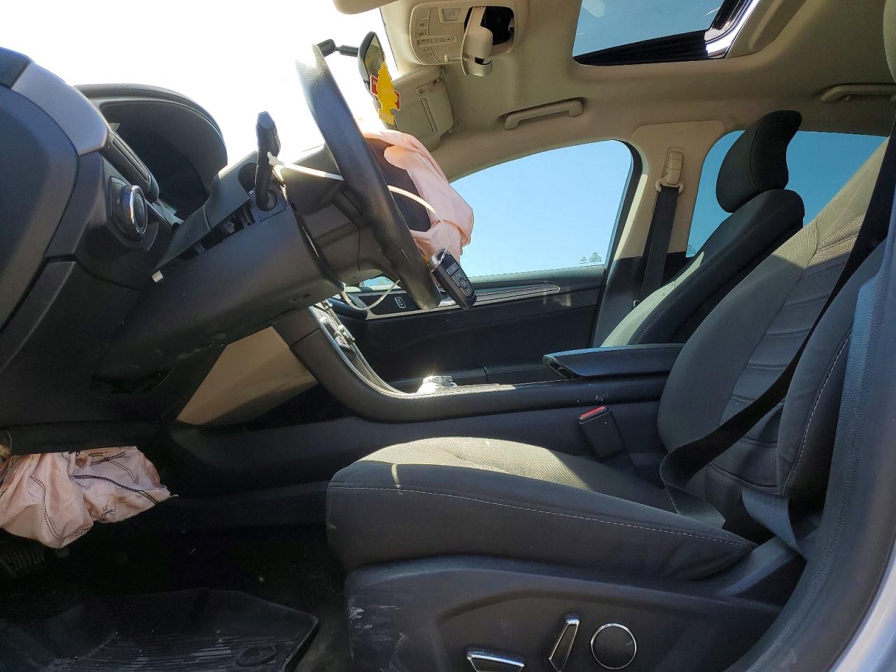 2018 Ford Fusion Se Silver vin: 3FA6P0H75JR112193