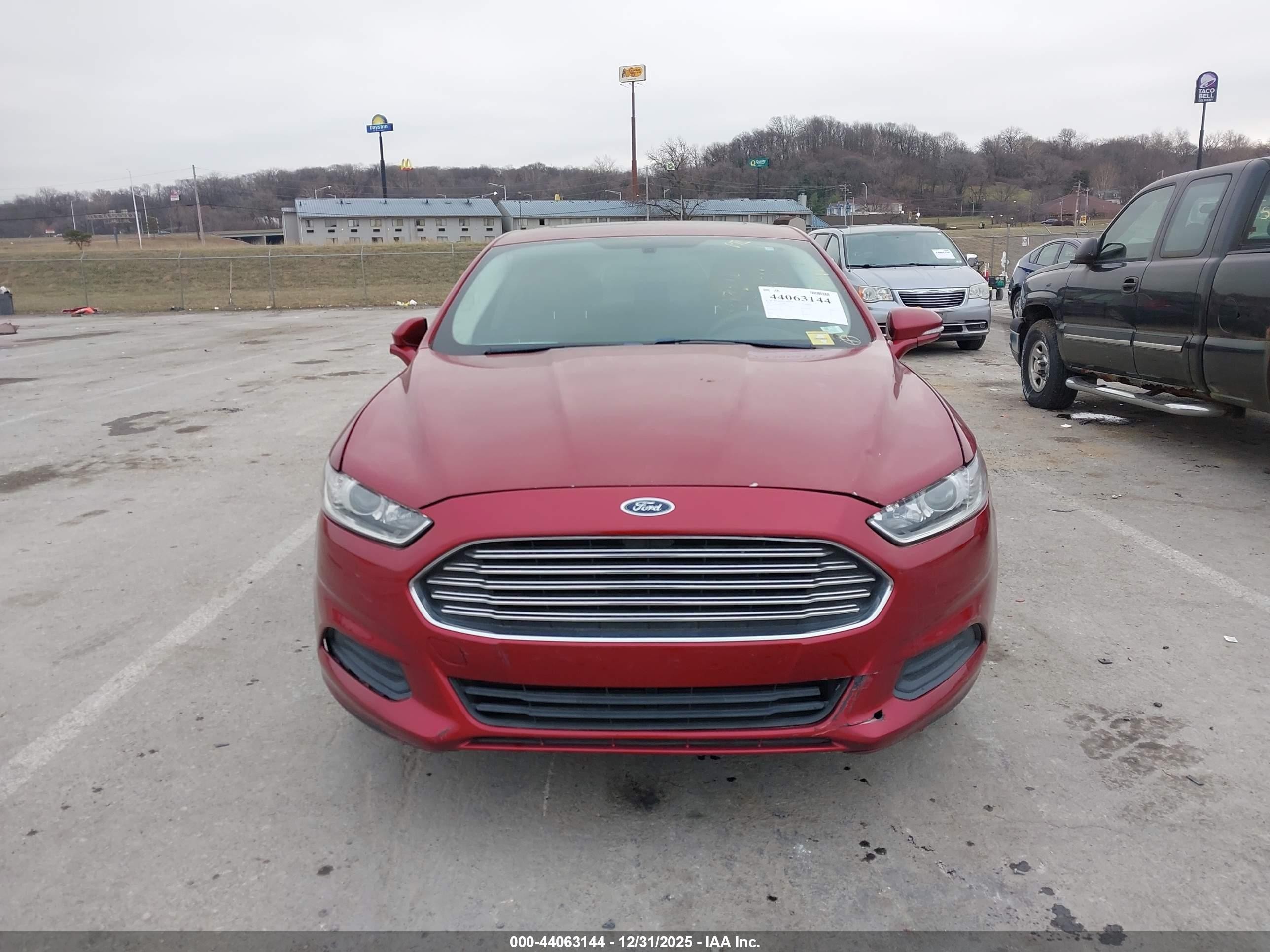2013 Ford Fusion Se Red vin: 3FA6P0H76DR118928