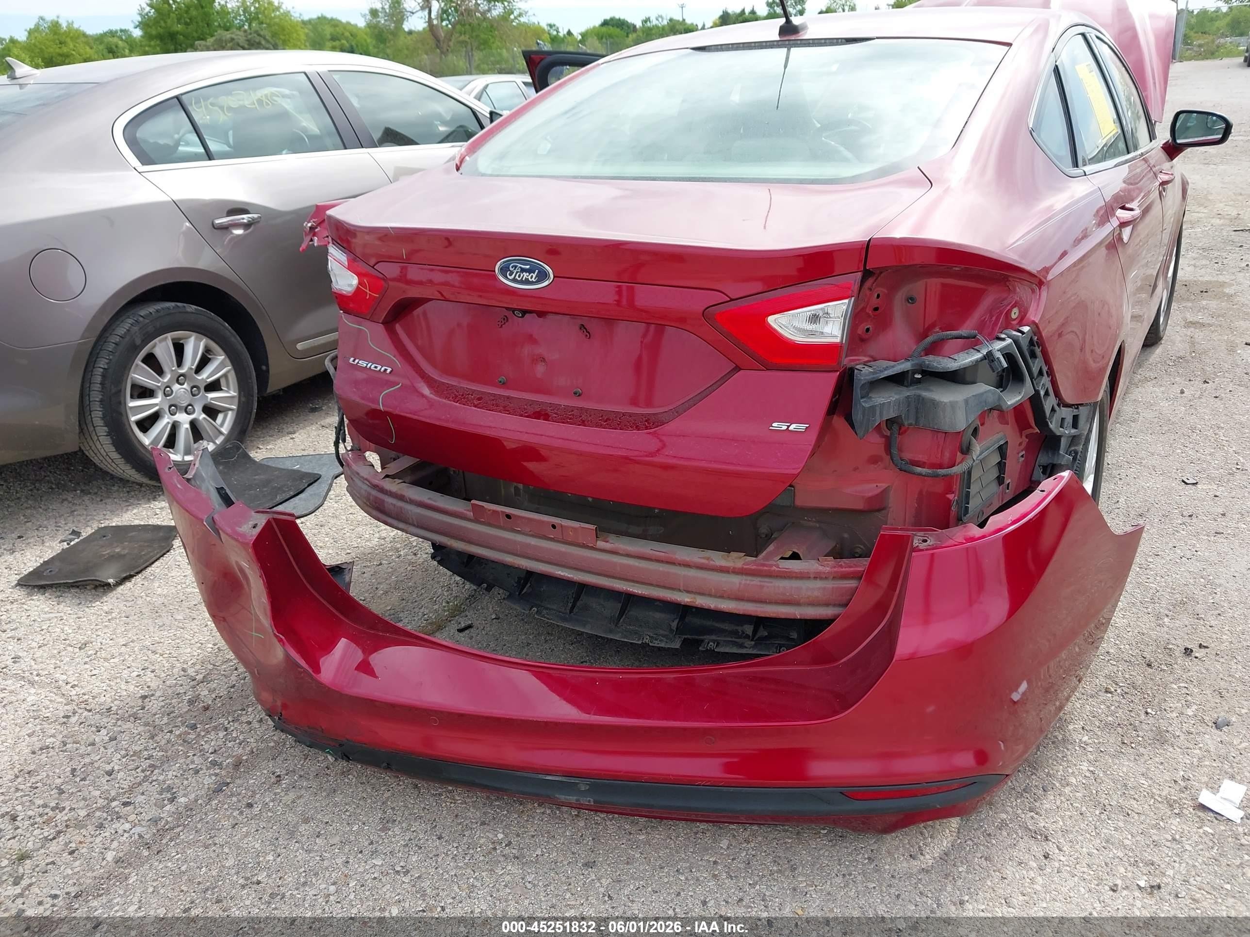 2013 Ford Fusion Se Red vin: 3FA6P0H76DR357749