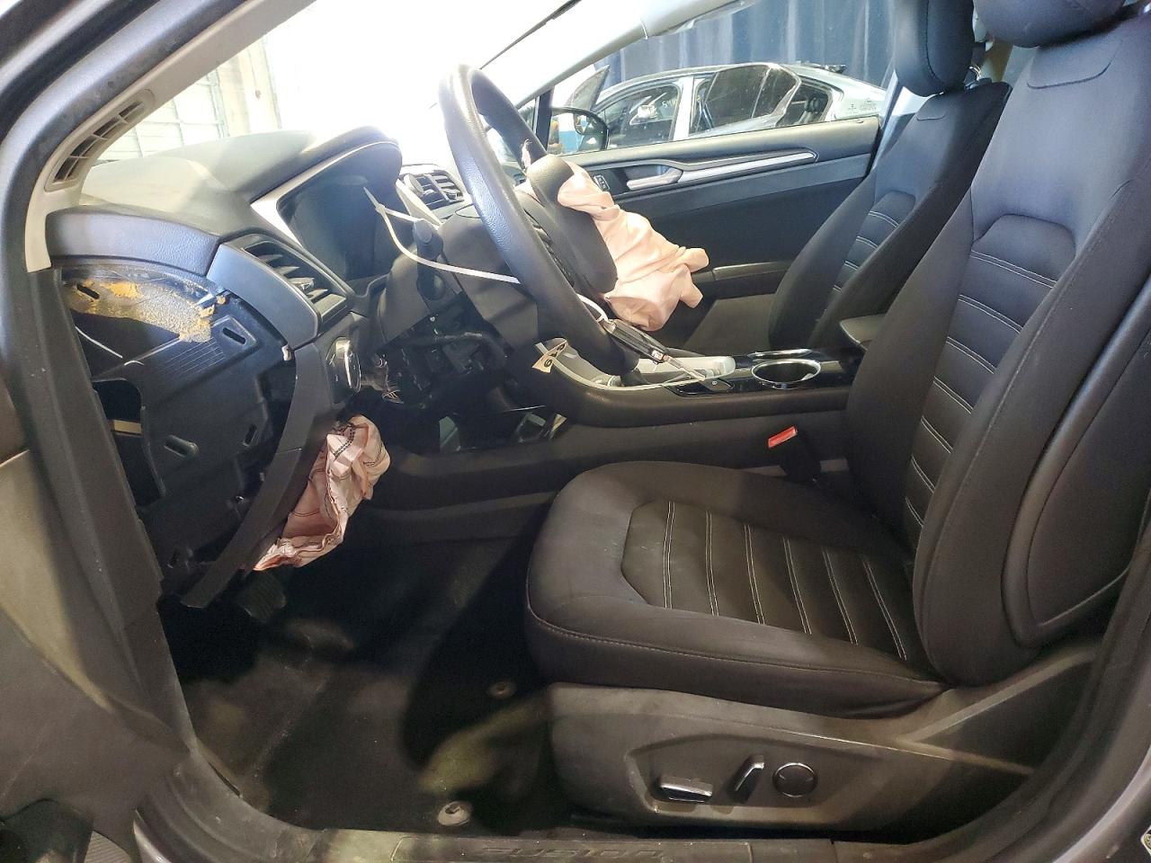 2014 Ford Fusion Se Серый vin: 3FA6P0H76ER148979