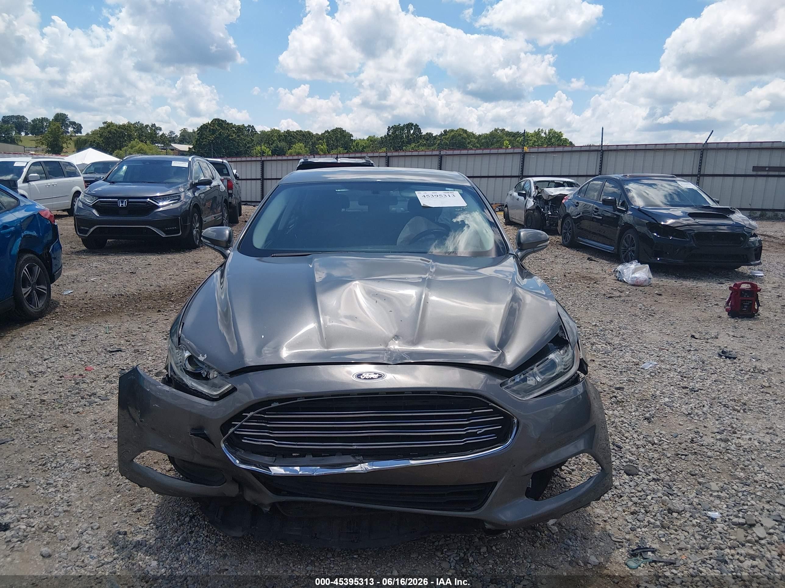 2014 Ford Fusion Se Серый vin: 3FA6P0H76ER204399