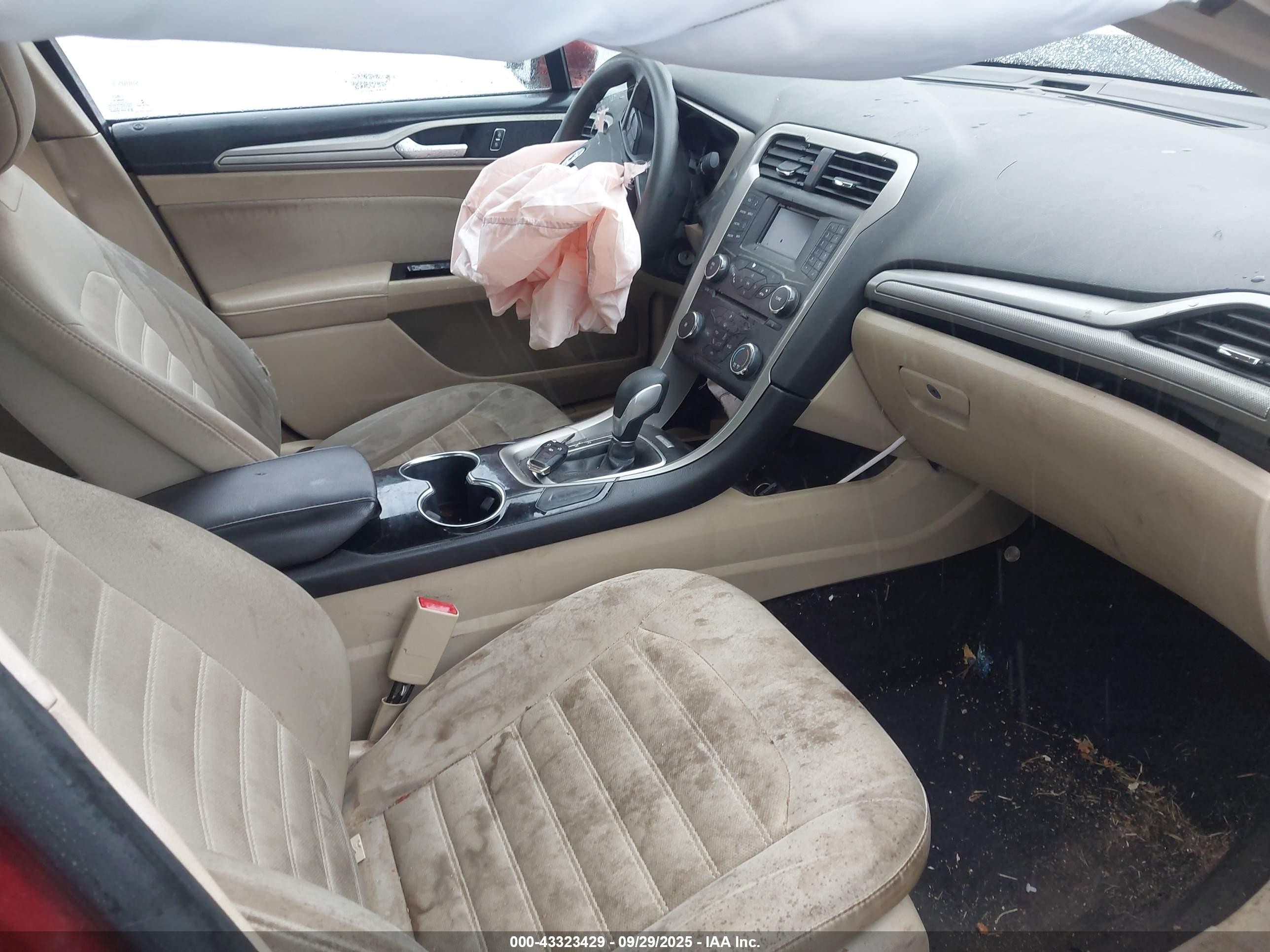 2014 Ford Fusion Se Red vin: 3FA6P0H76ER265137