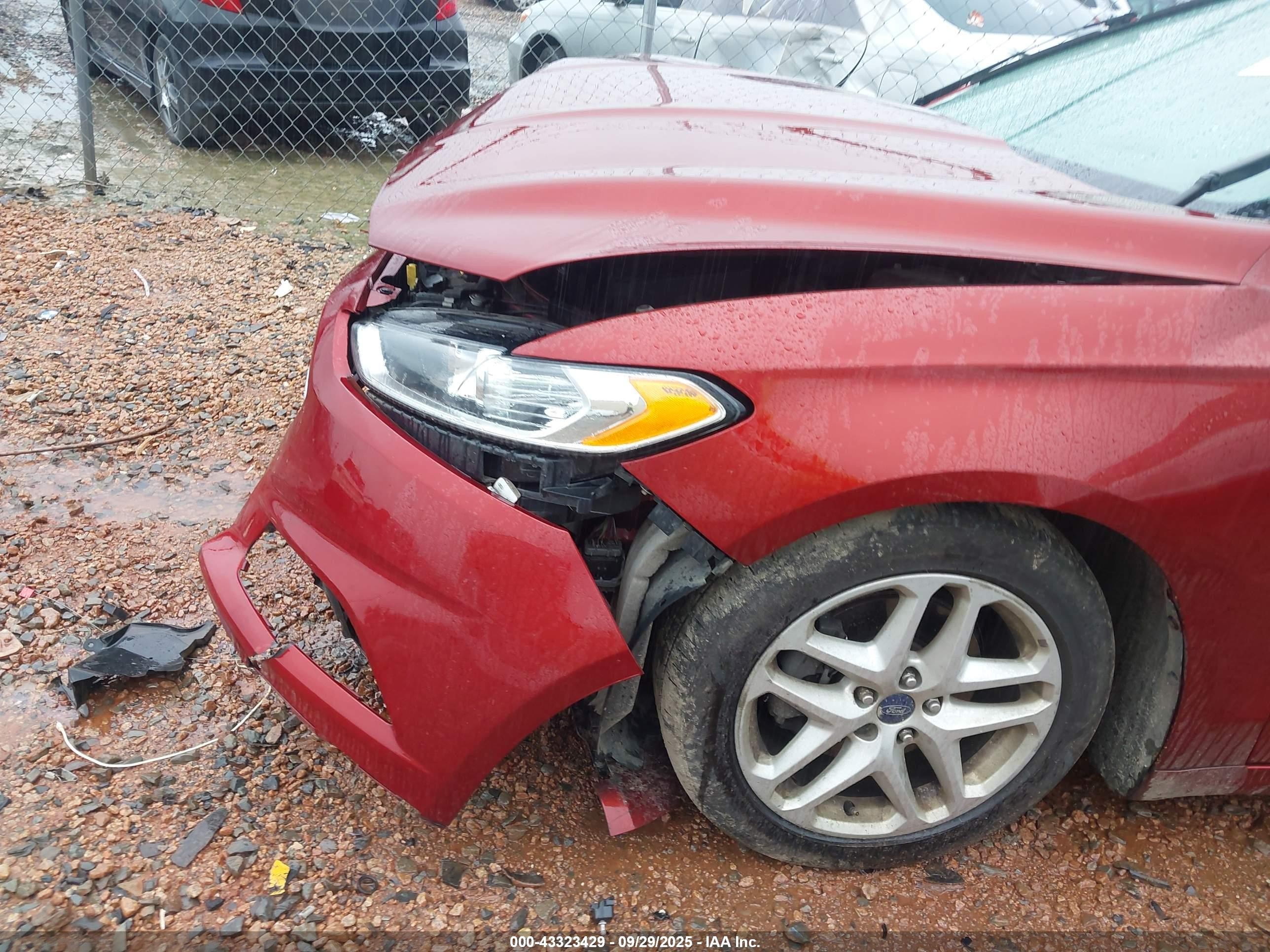 2014 Ford Fusion Se Red vin: 3FA6P0H76ER265137