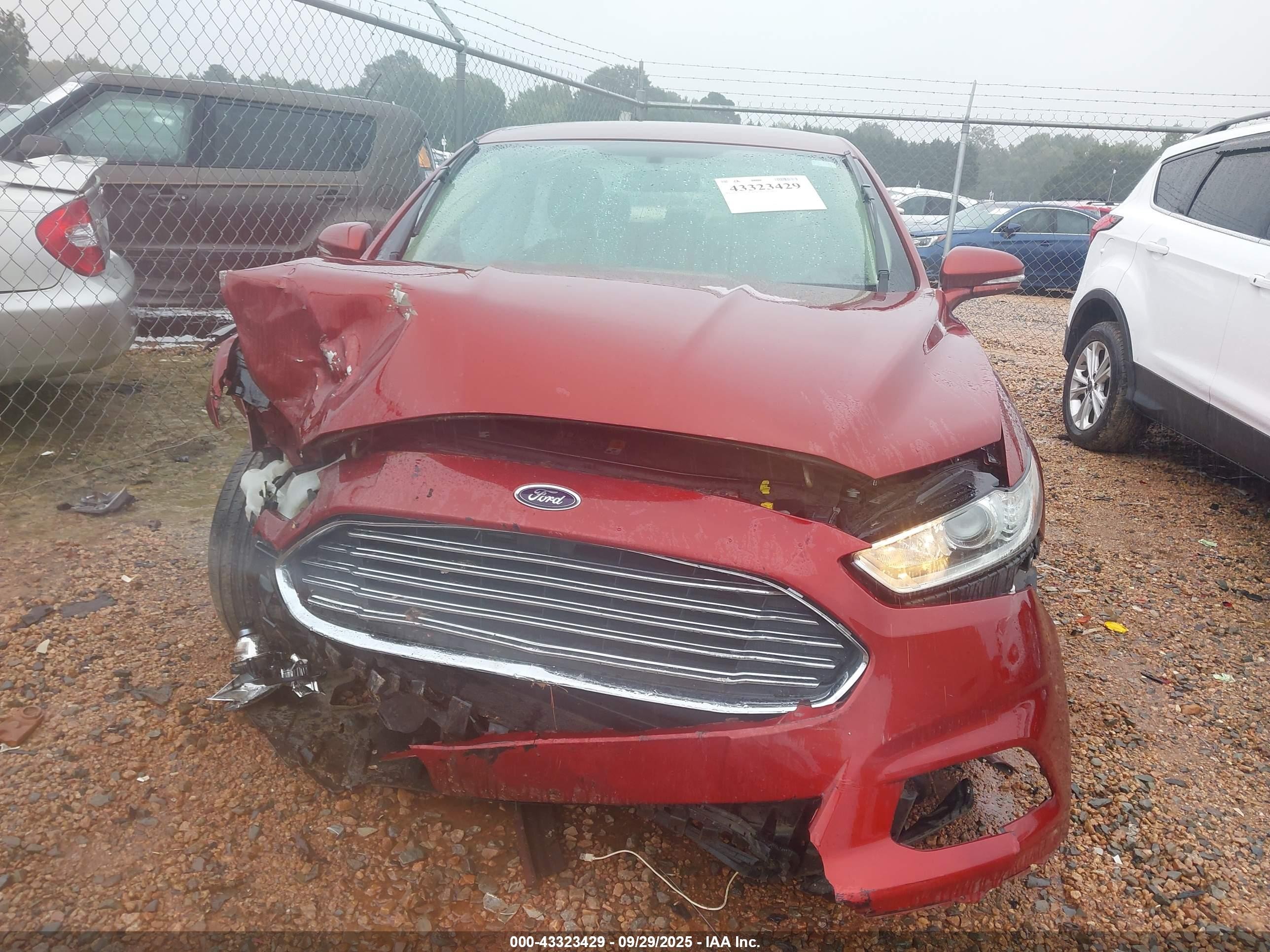 2014 Ford Fusion Se Red vin: 3FA6P0H76ER265137