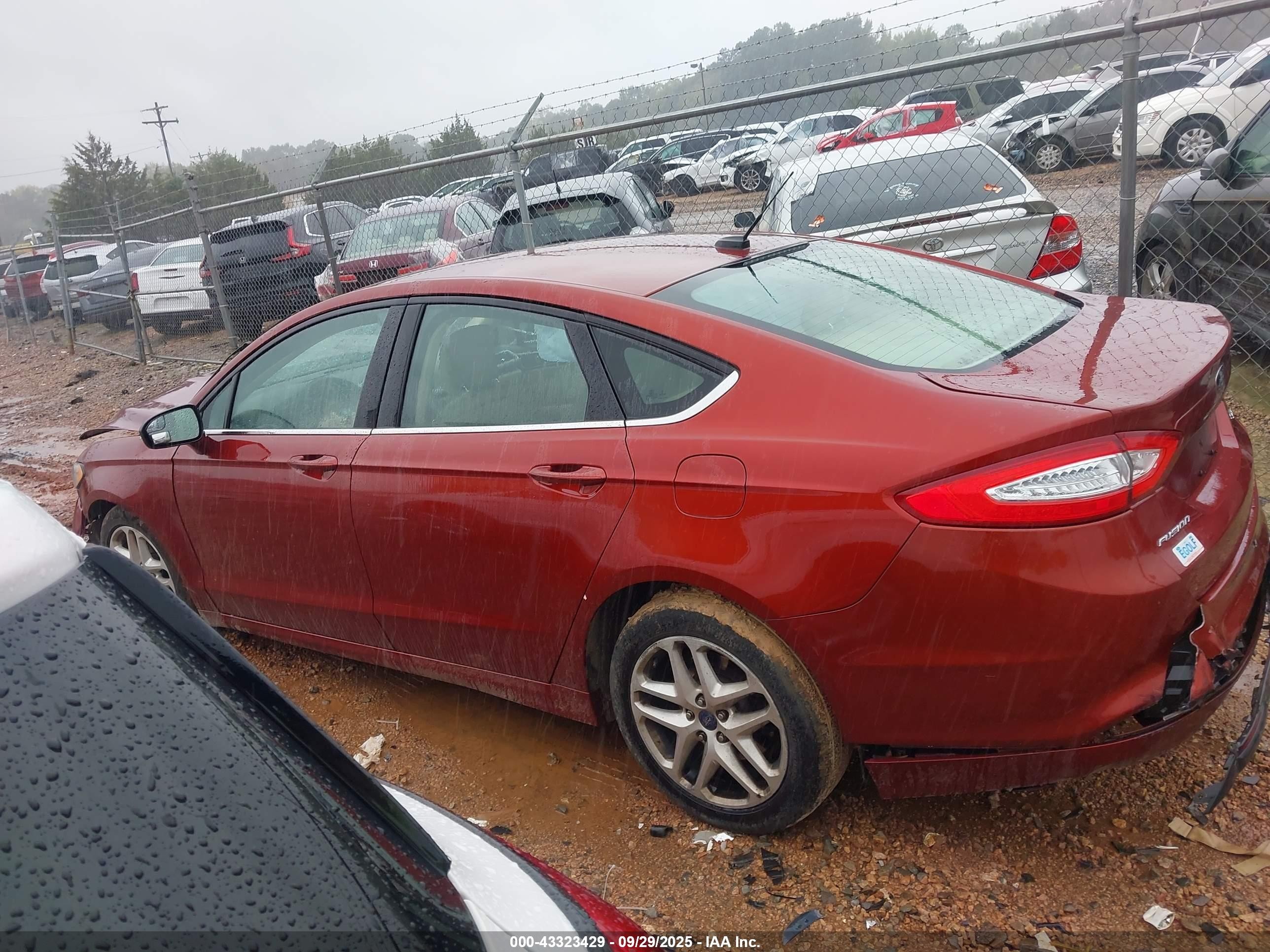 2014 Ford Fusion Se Red vin: 3FA6P0H76ER265137