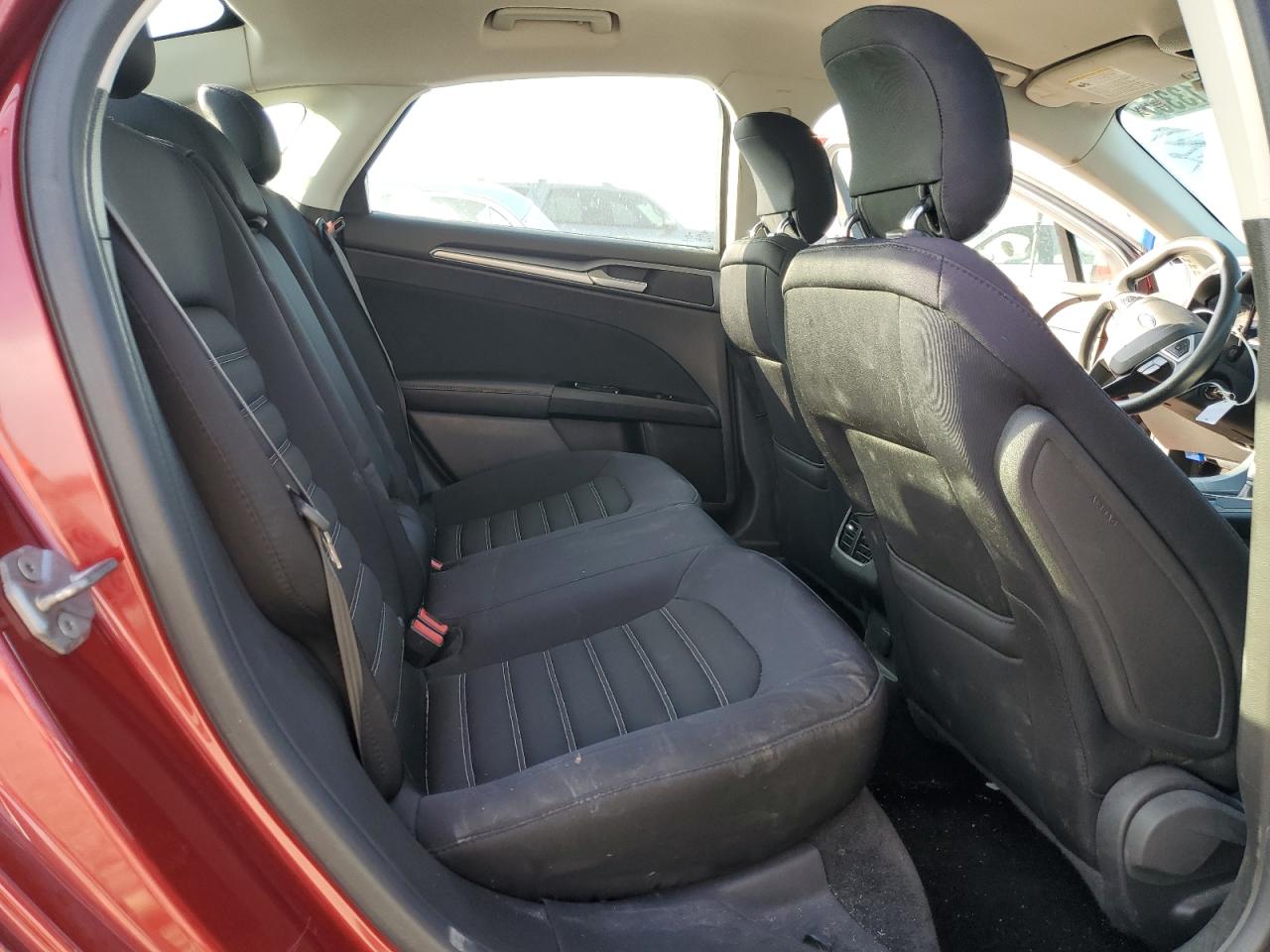 2014 Ford Fusion Se Red vin: 3FA6P0H76ER303532